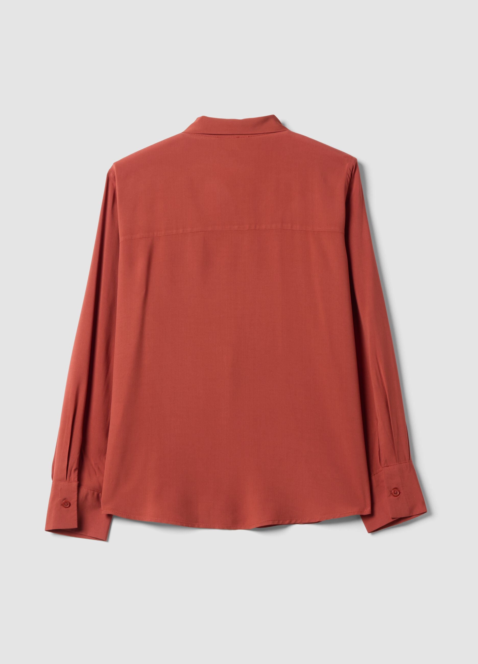 Red pure viscose shirt with neck bow, regular fit