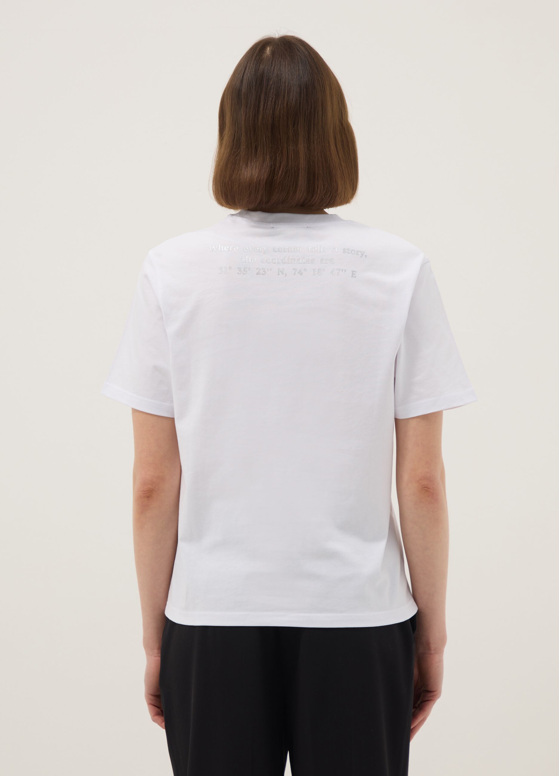 White pure cotton regular-fit T-shirt with rhinestone motif