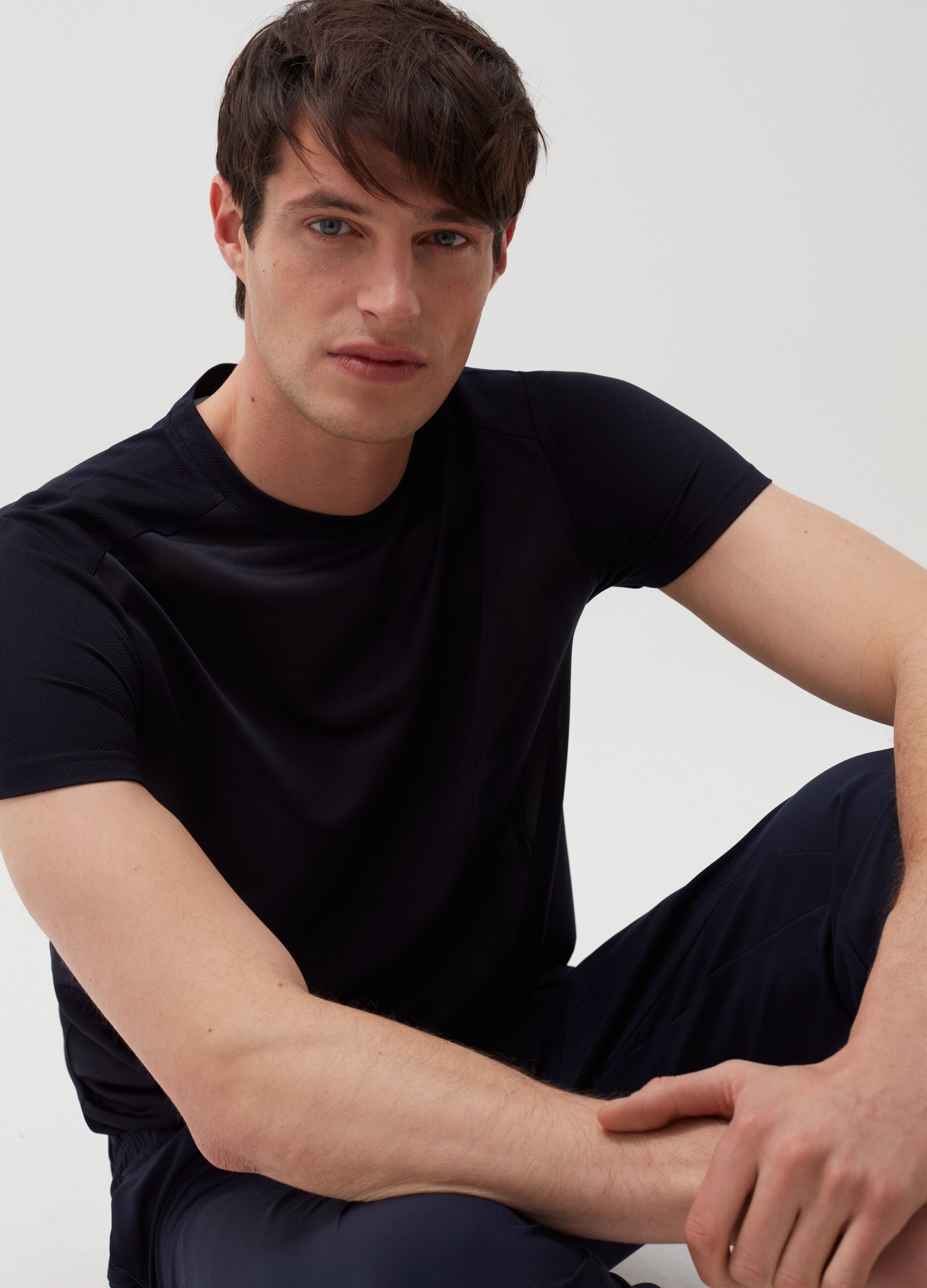 T-shirt with round neck in technical fabric