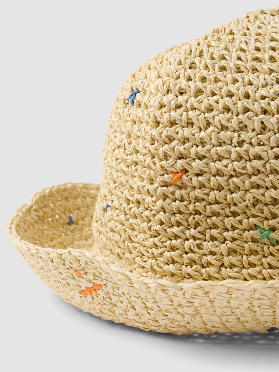 Beige paper-fabric hat with multicolour threads_2