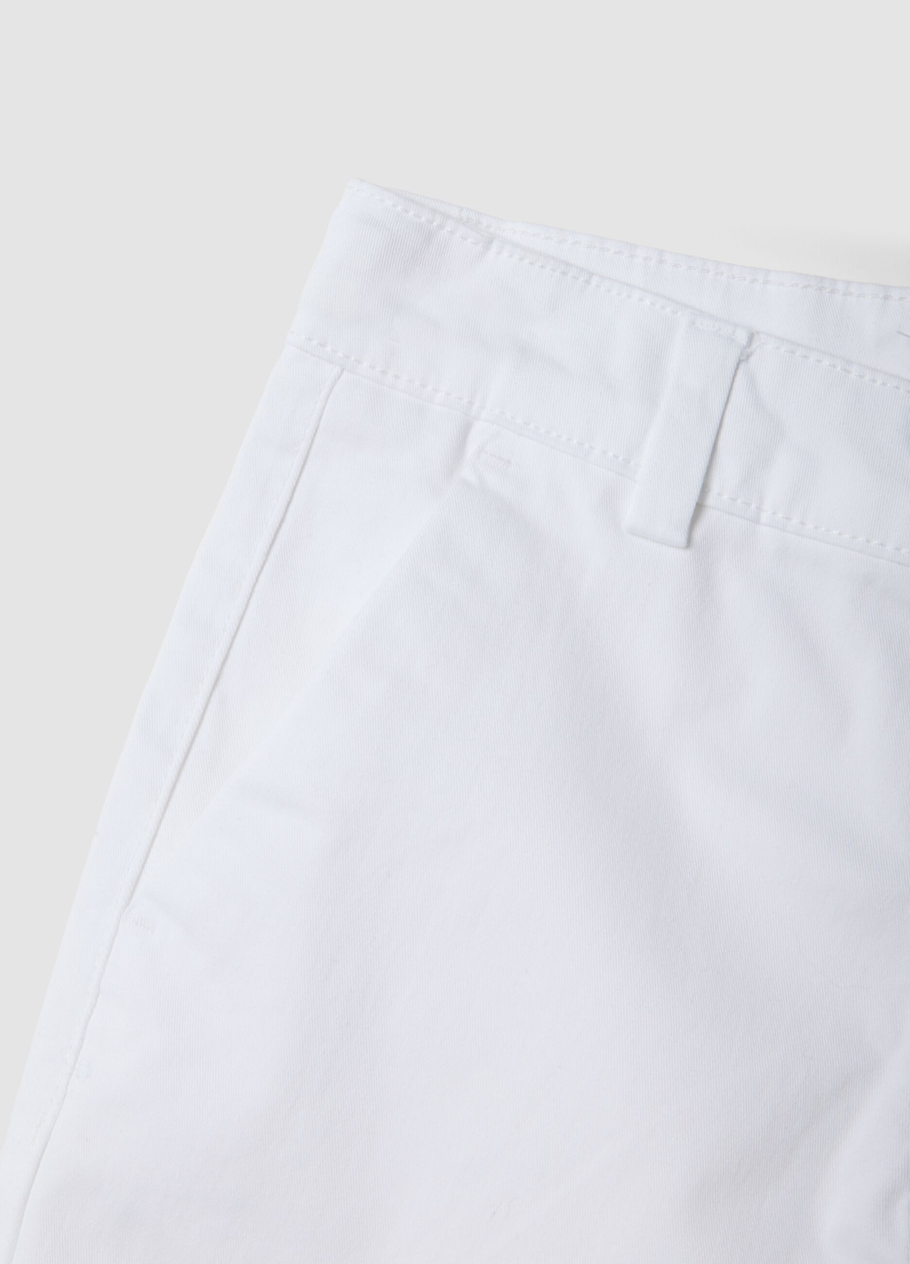 Boys&rsquo; white stretch-cotton chino shorts, regular fit