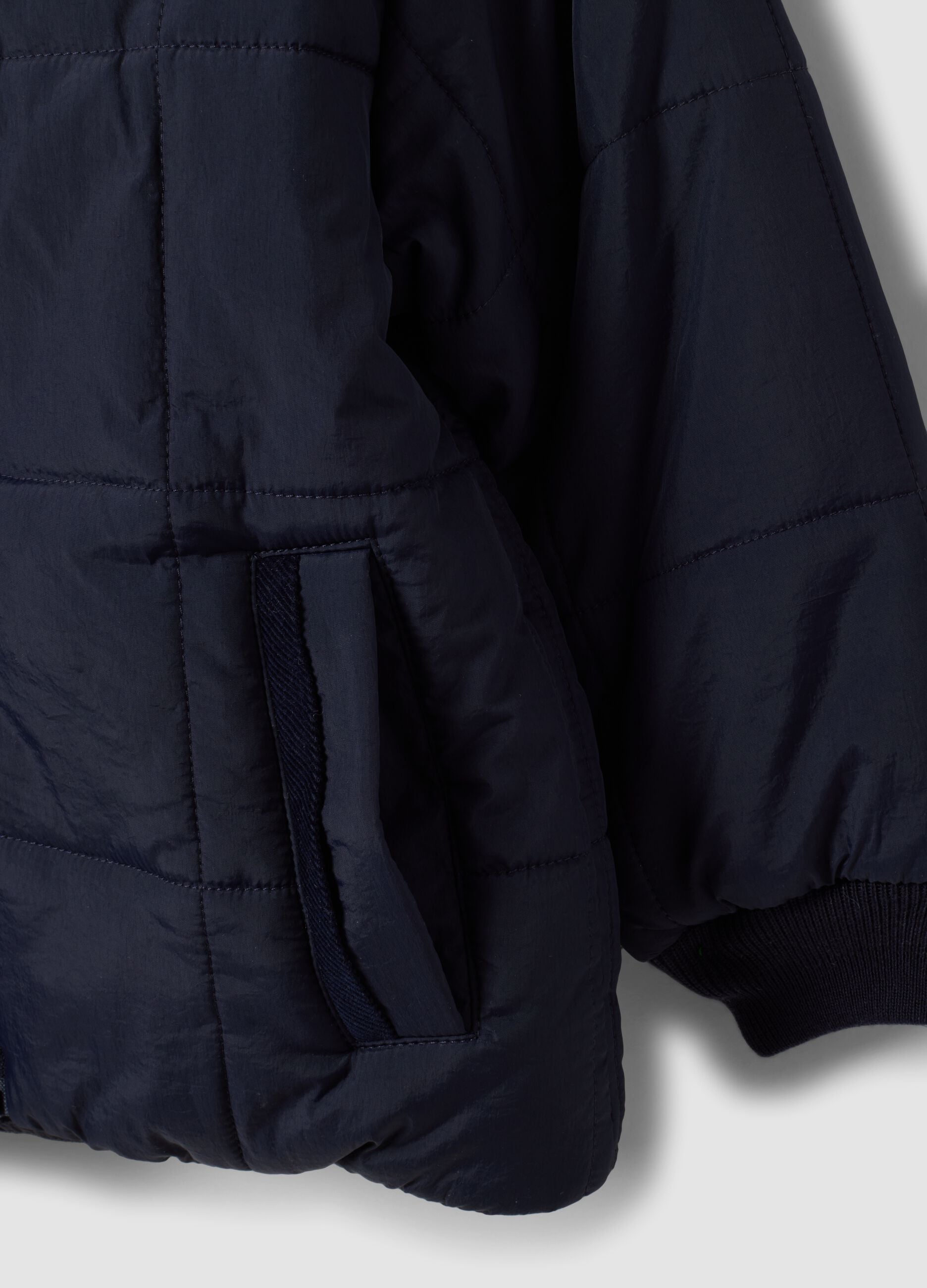 Giubbotto blu navy imbottito con cappuccio e zip per bambino