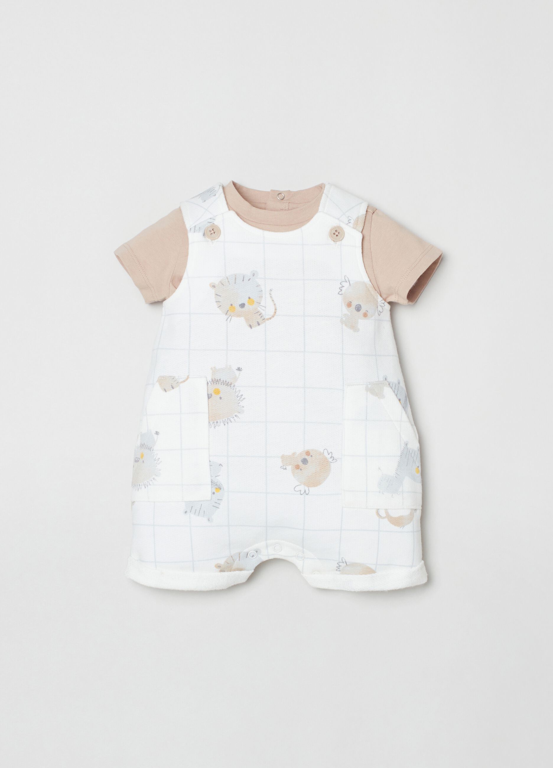 T-shirt and dungarees set with print