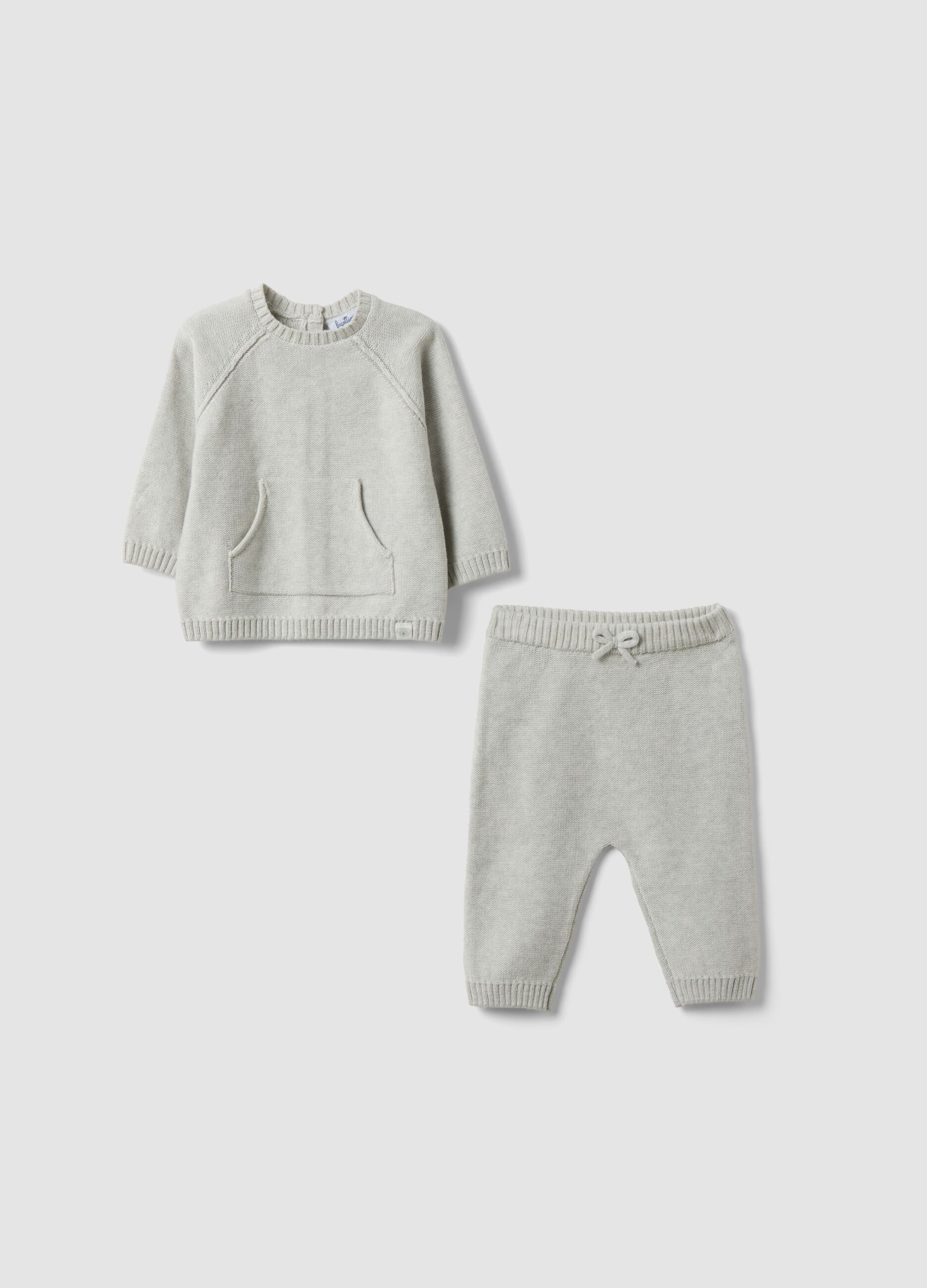 Grey organic cotton knitted set for babies