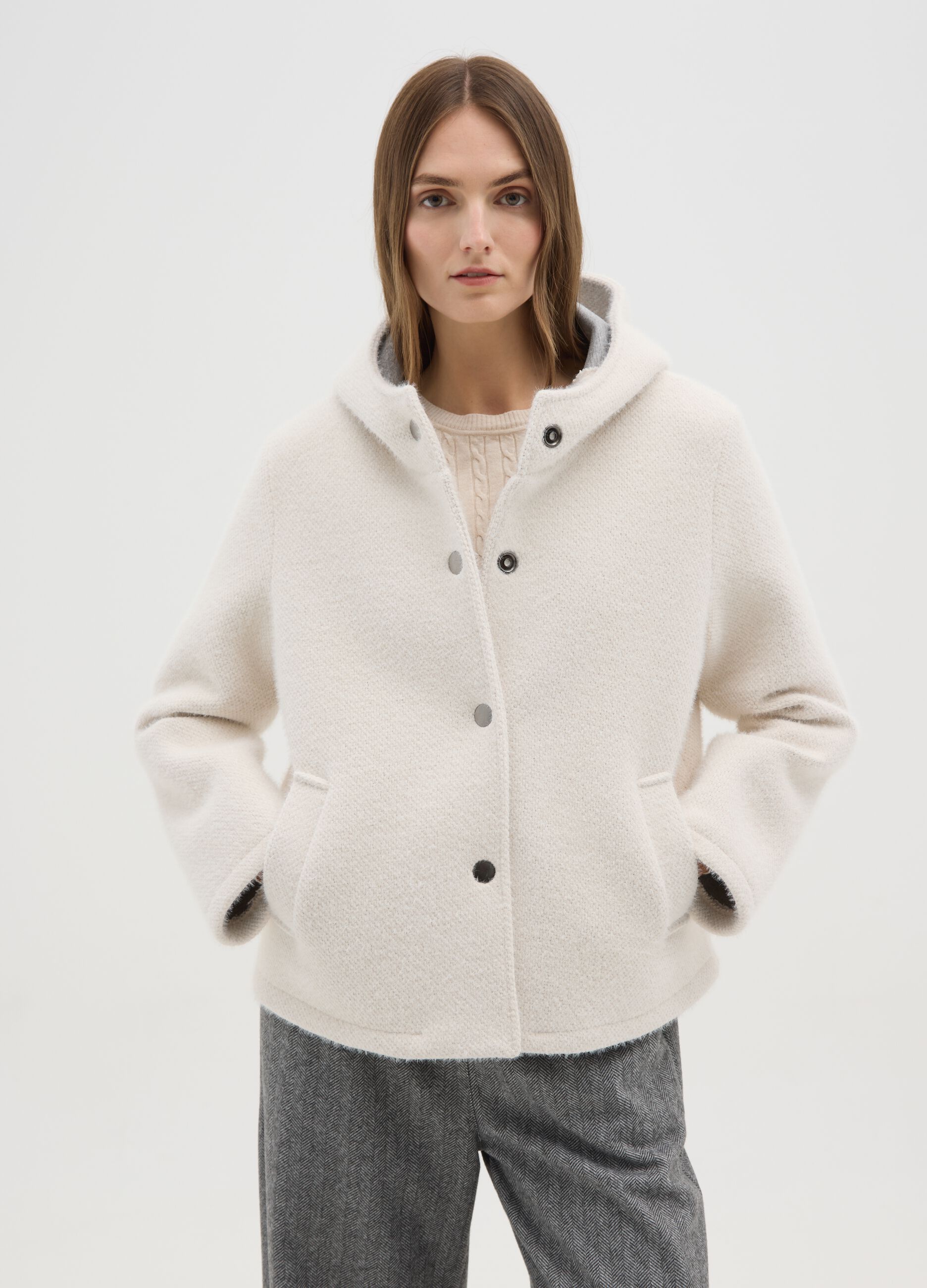 White regular fit coat with hood and buttons