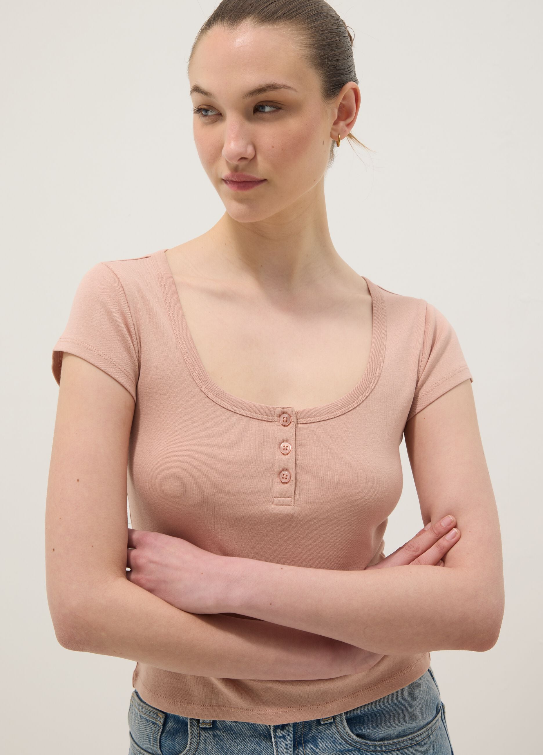 Pink pure cotton regular fit T-shirt with deep serafino neckline