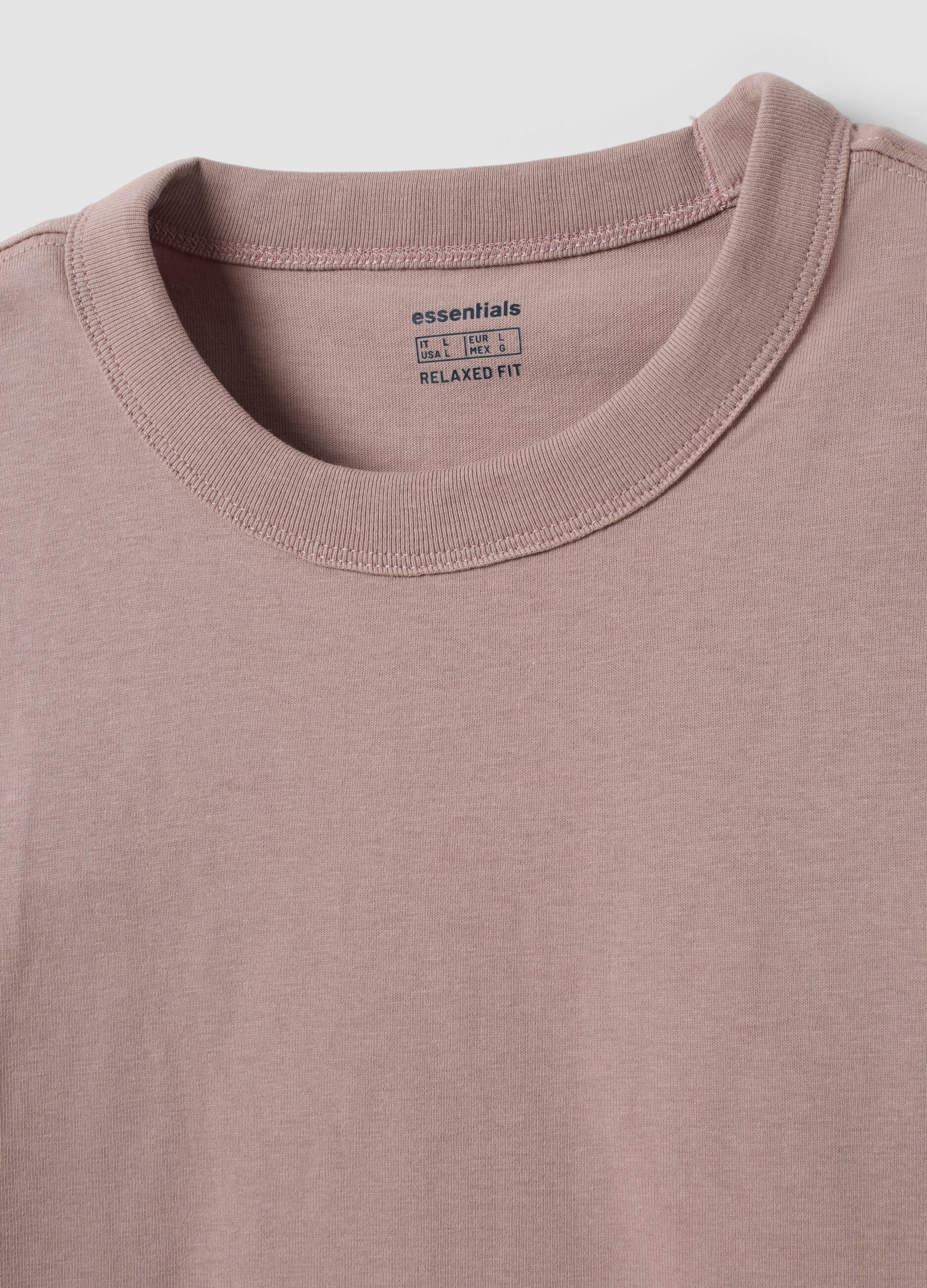 T-shirt rosa em algod&atilde;o puro com decote redondo, corte relaxed