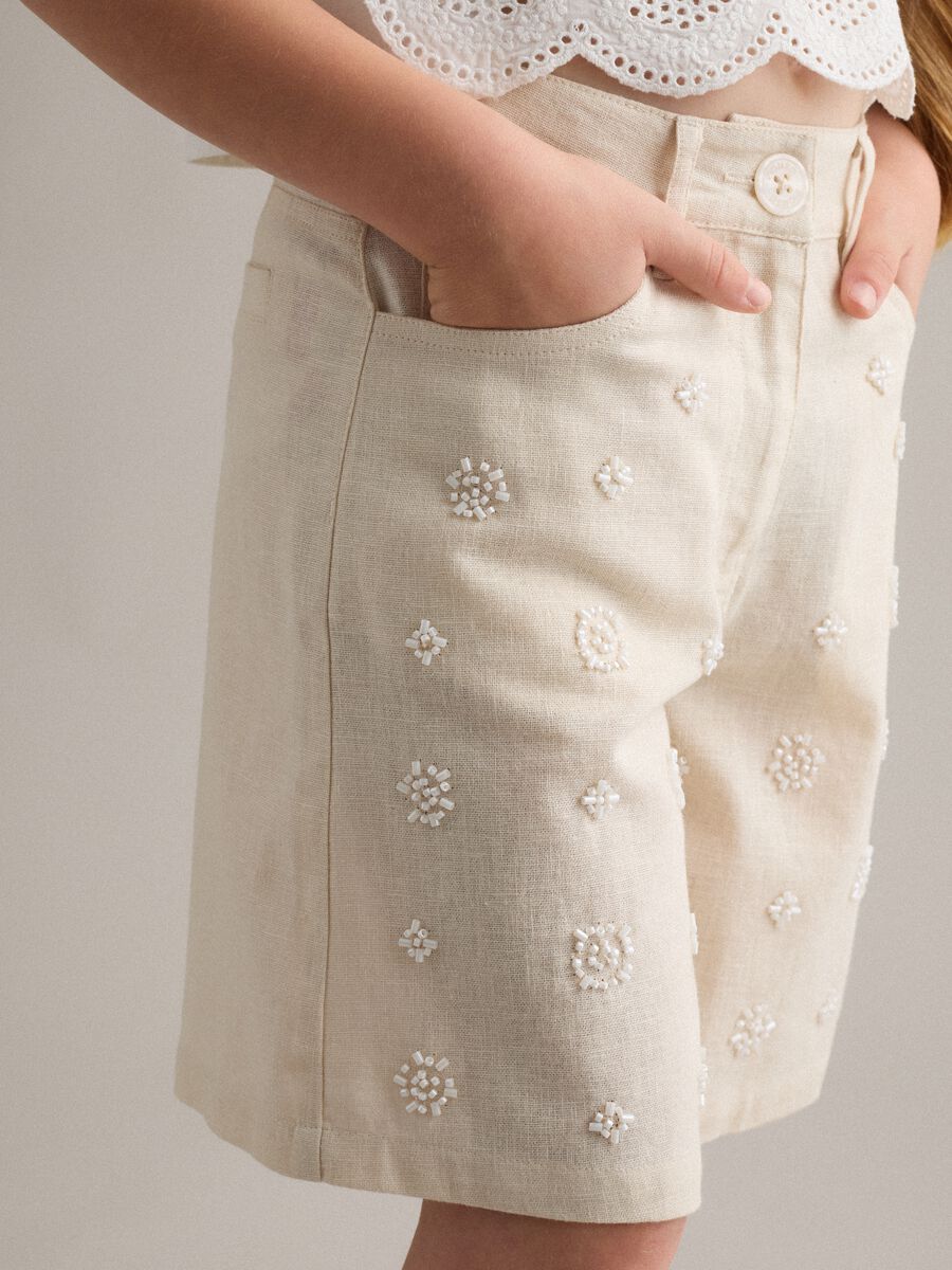 Beige cotton-linen blend shorts with embroidery_2