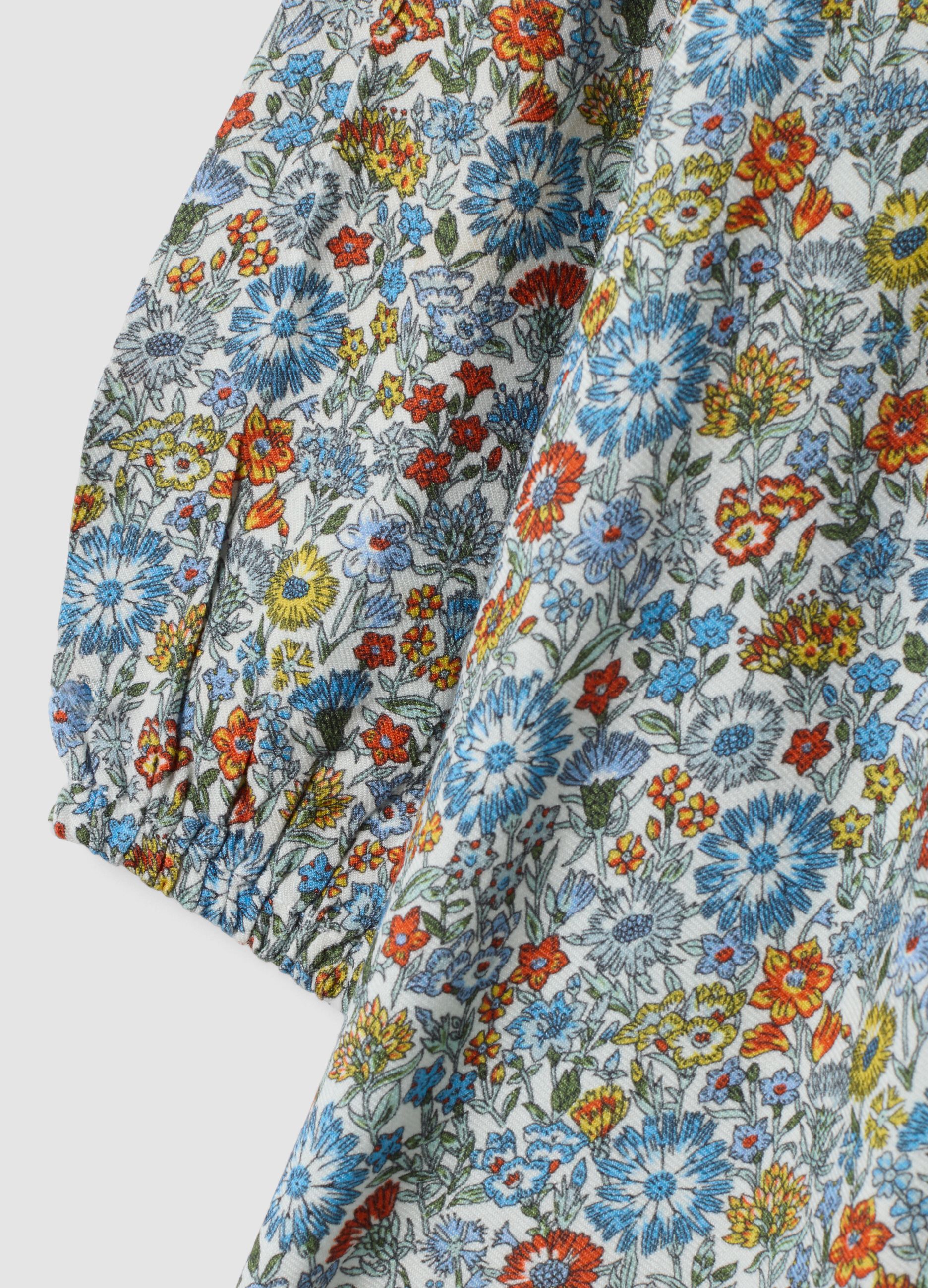 Abito multicolor in pura viscosa a fiori con colletto in pizzo