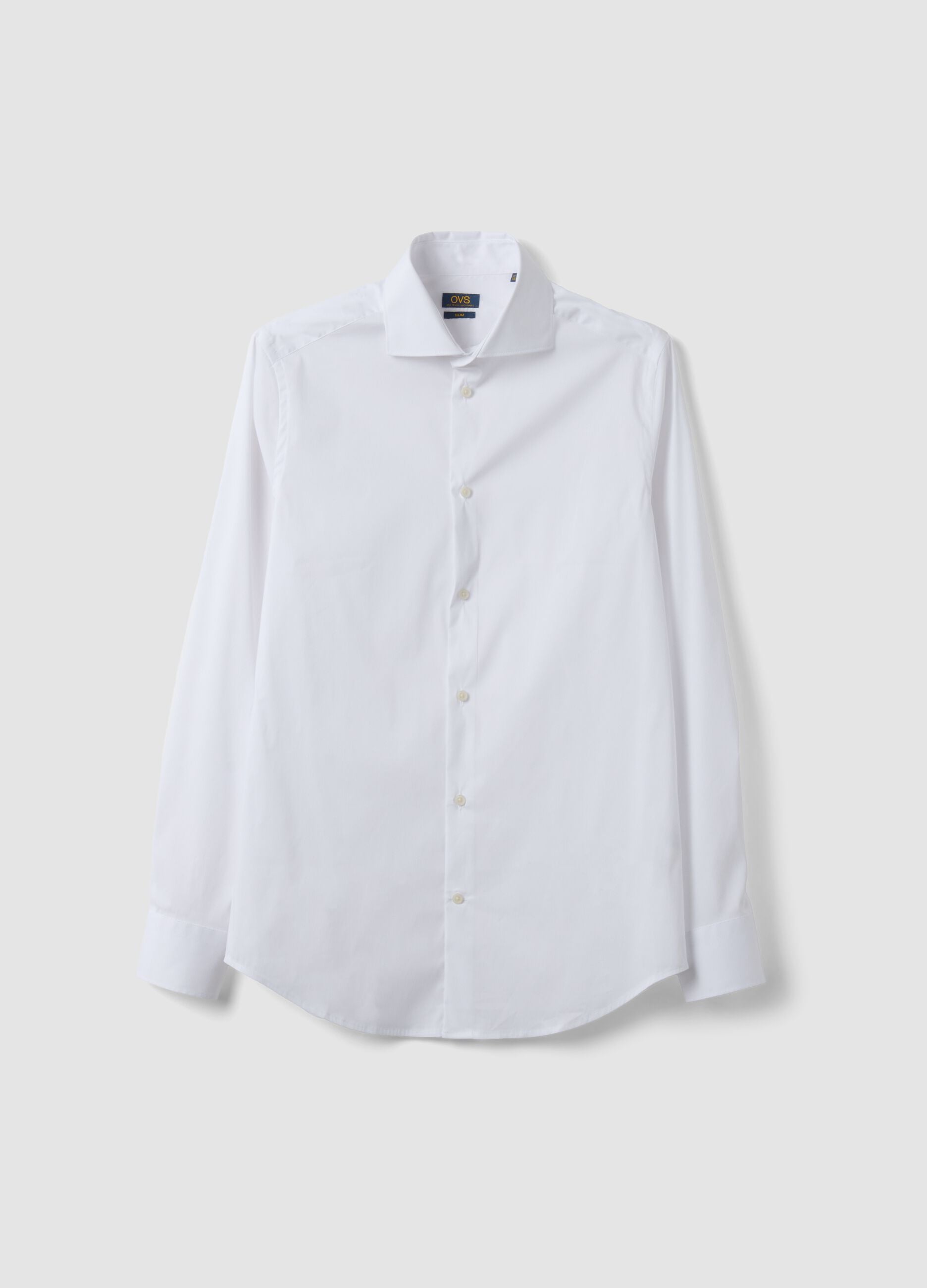 Camisa branca em popelina de algod&atilde;o el&aacute;stico com colarinho franc&ecirc;s, corte slim