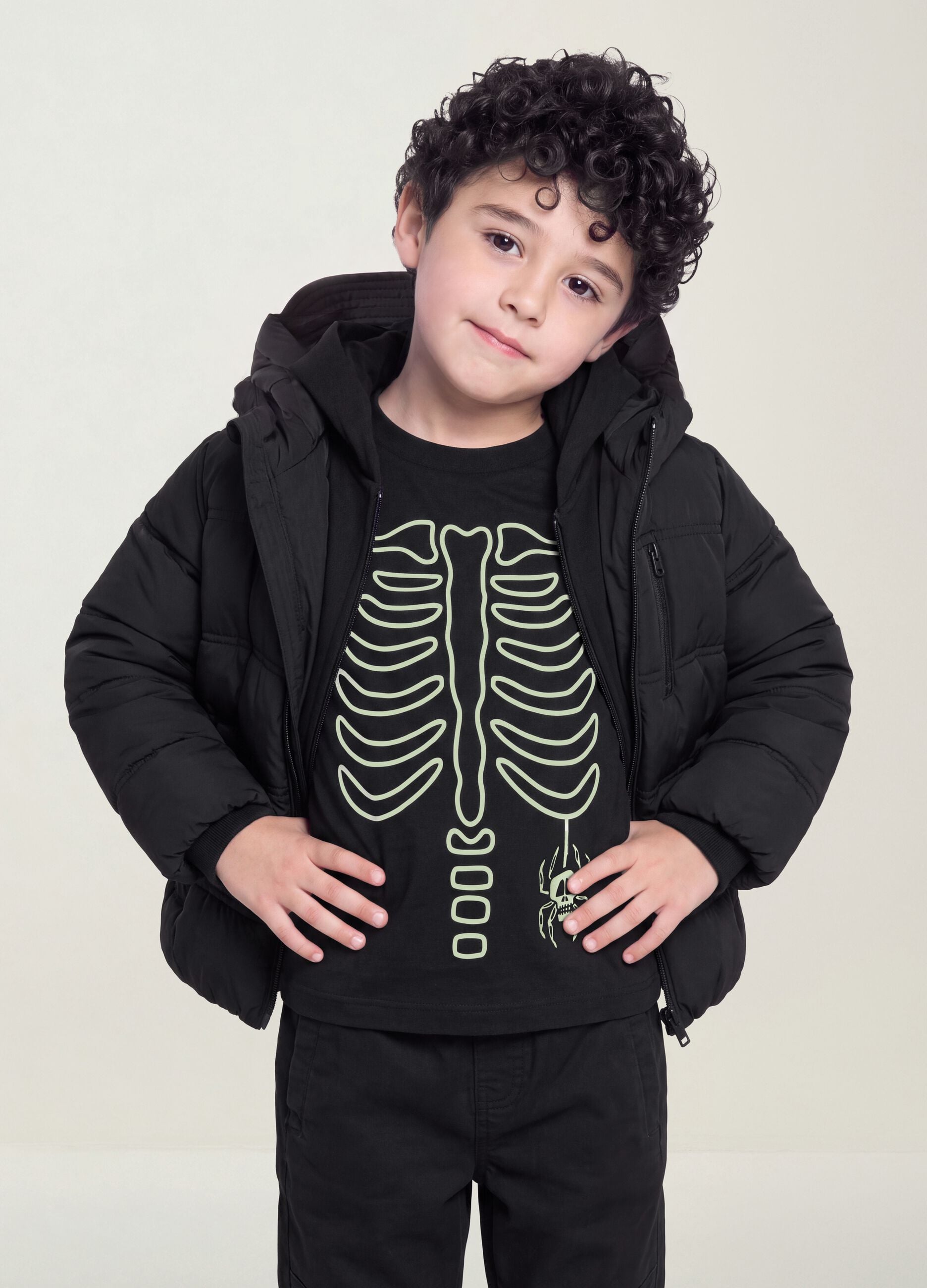 Schwarze Steppjacke aus Stretchmaterial