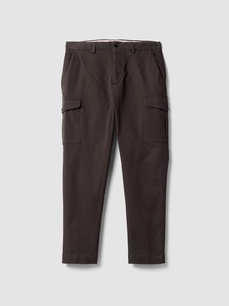 Pantal&oacute;n cargo marr&oacute;n de twill de algod&oacute;n el&aacute;stico, comfort fit_0