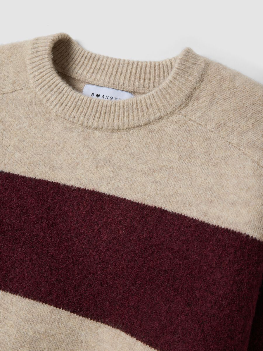 Beiger, gestreifter Crew-Neck-Pullover aus Stretchwolle_5