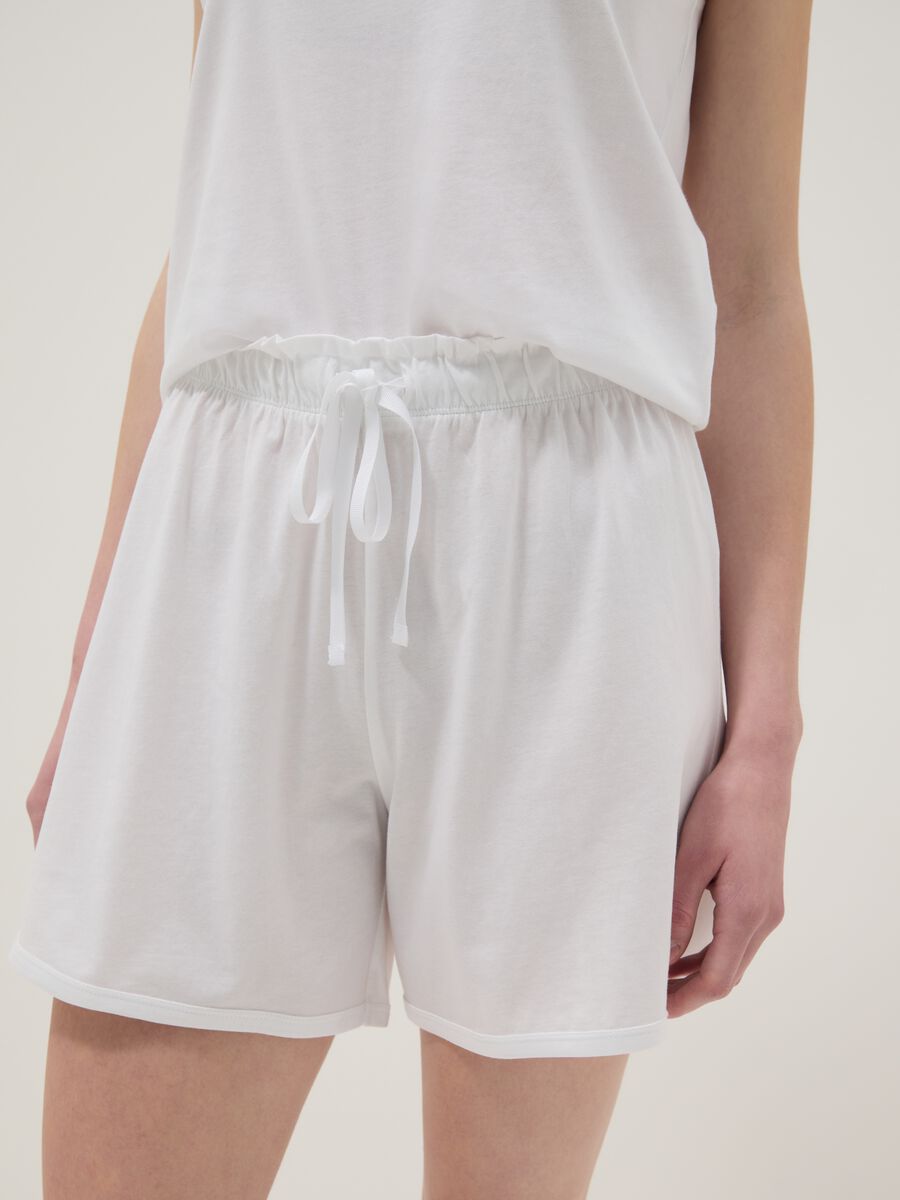 White pure cotton short pyjamas, regular fit with frills_3