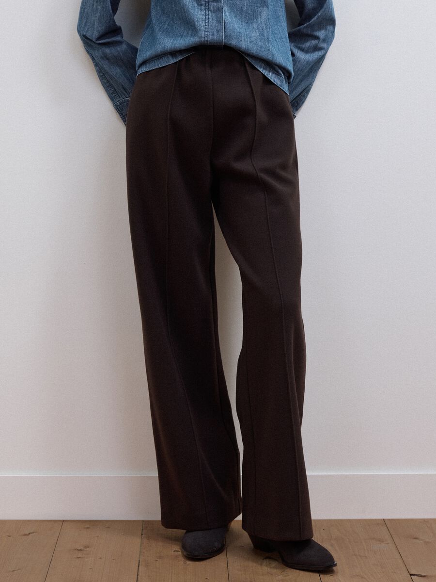 Brown viscose-blend tailored trousers with a baggy fit_1