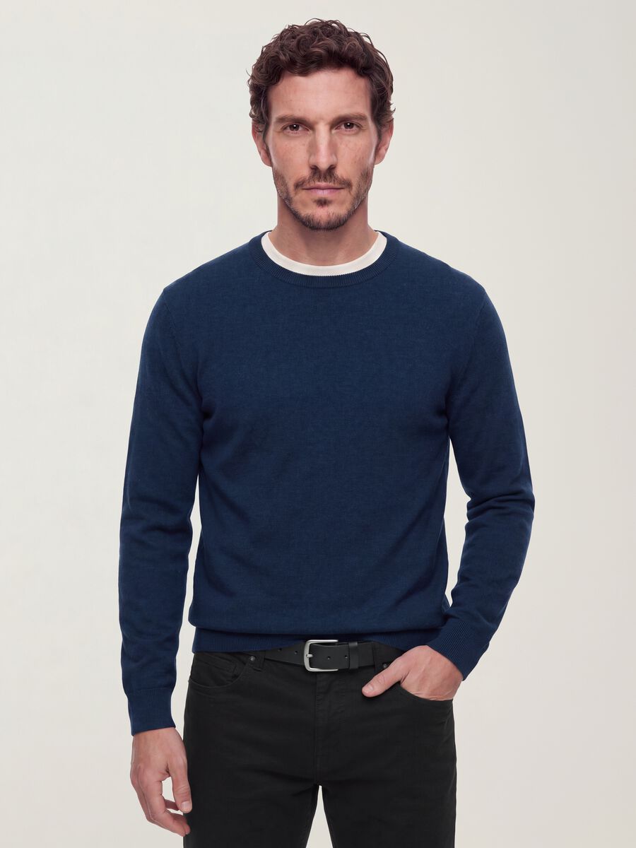 Blue crew-neck jumper in viscose blend, regular fit_0