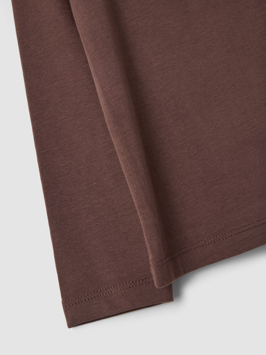 T-shirt marrone in cotone organico elasticizzato girocollo_2
