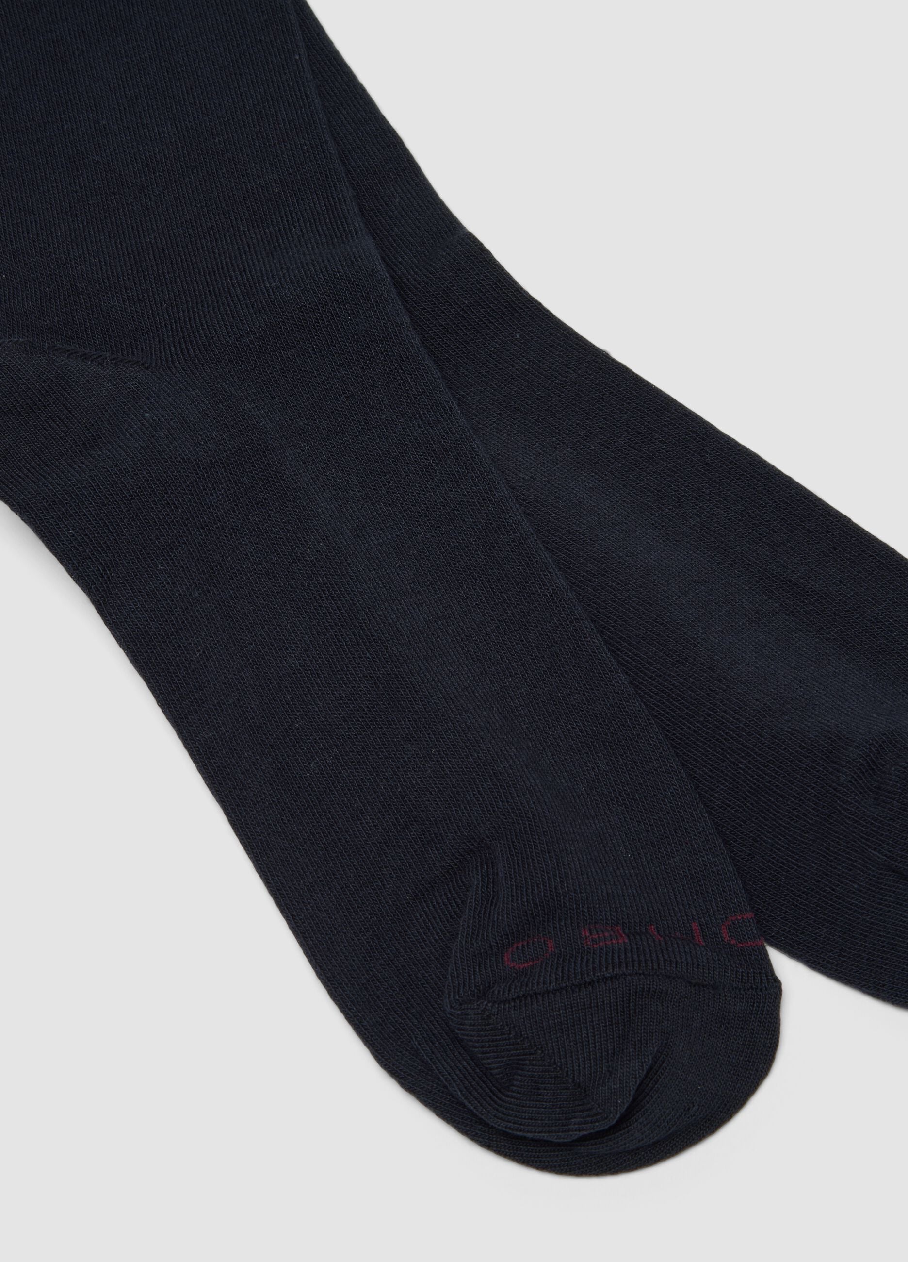 Two-pack of navy blue, burgundy red and ivory long socks in stretch cotton