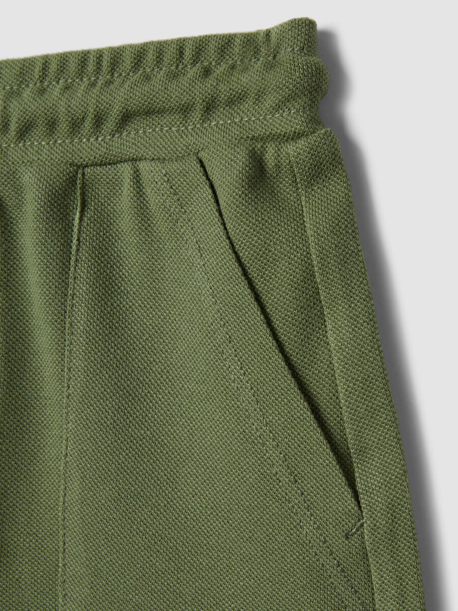 Boys' regular fit green organic cotton shorts_3