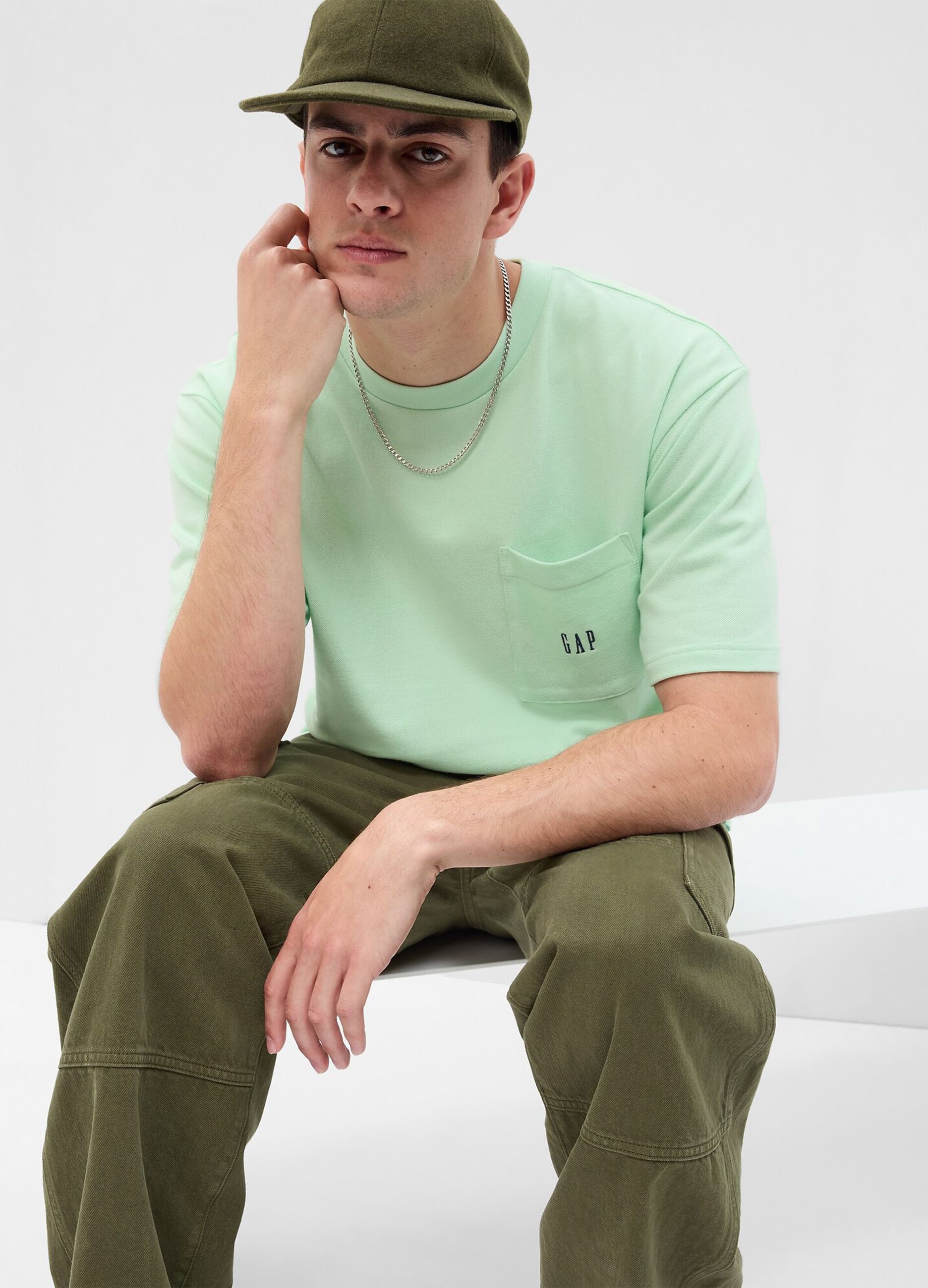 Cotton T-shirt with pocket and logo embroidery