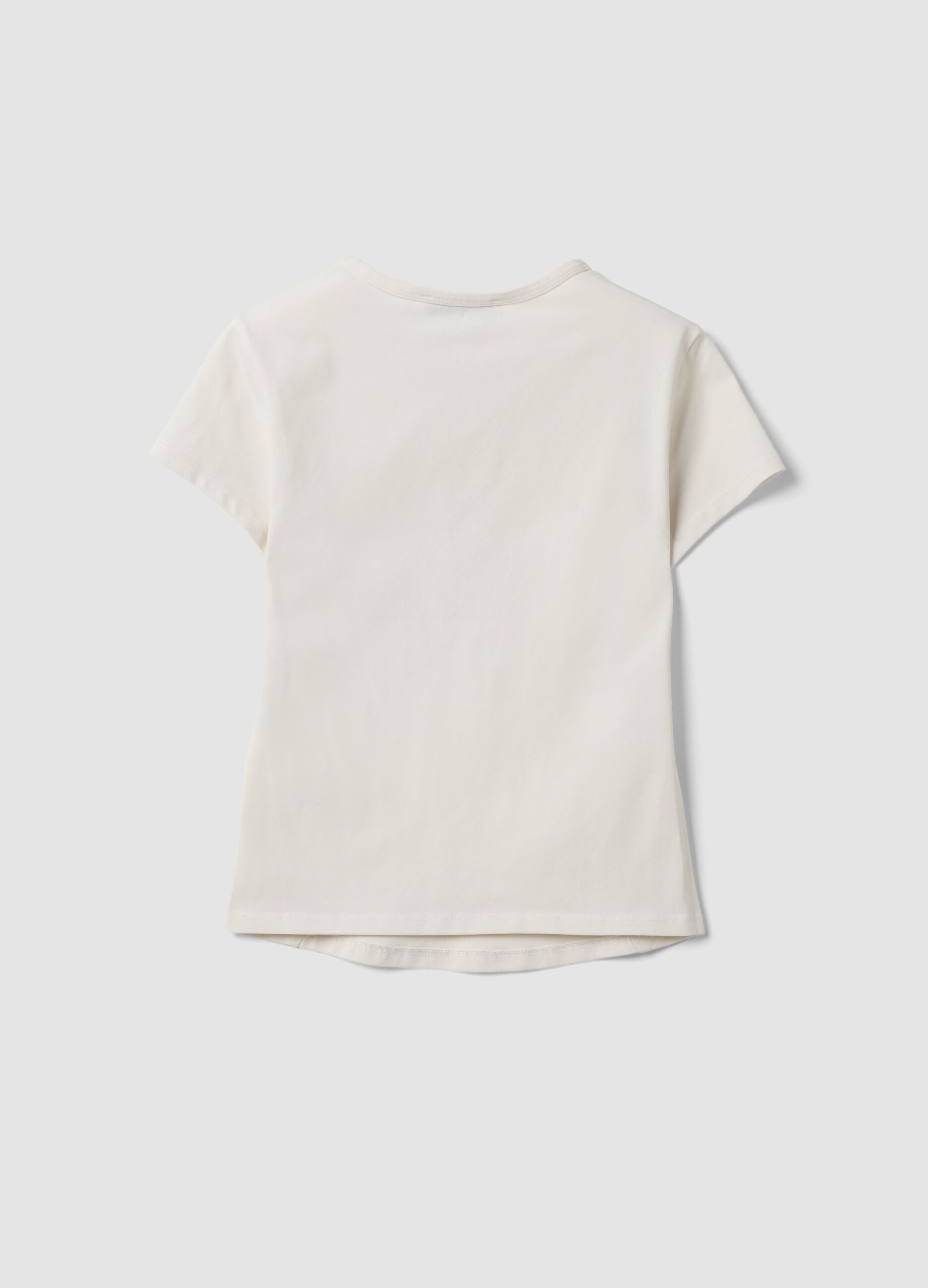 T-shirt branca justa em algod&atilde;o el&aacute;stico com aplica&ccedil;&otilde;es de strass