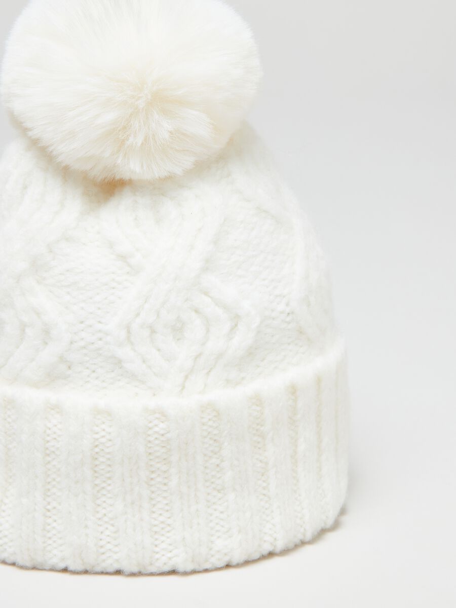 Hat with braided design and pompom_2