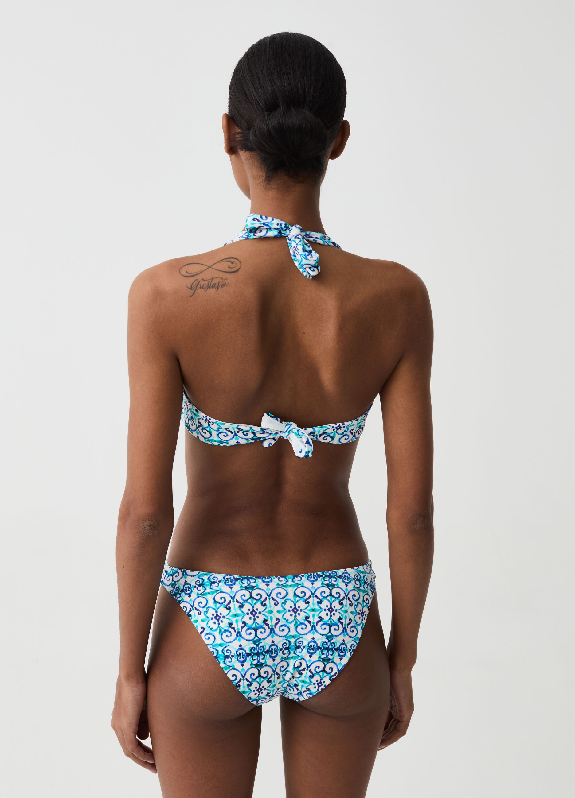 Bikini top with ring and majolica print