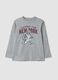 T-shirt grigia in puro cotone organico con stampa college_0