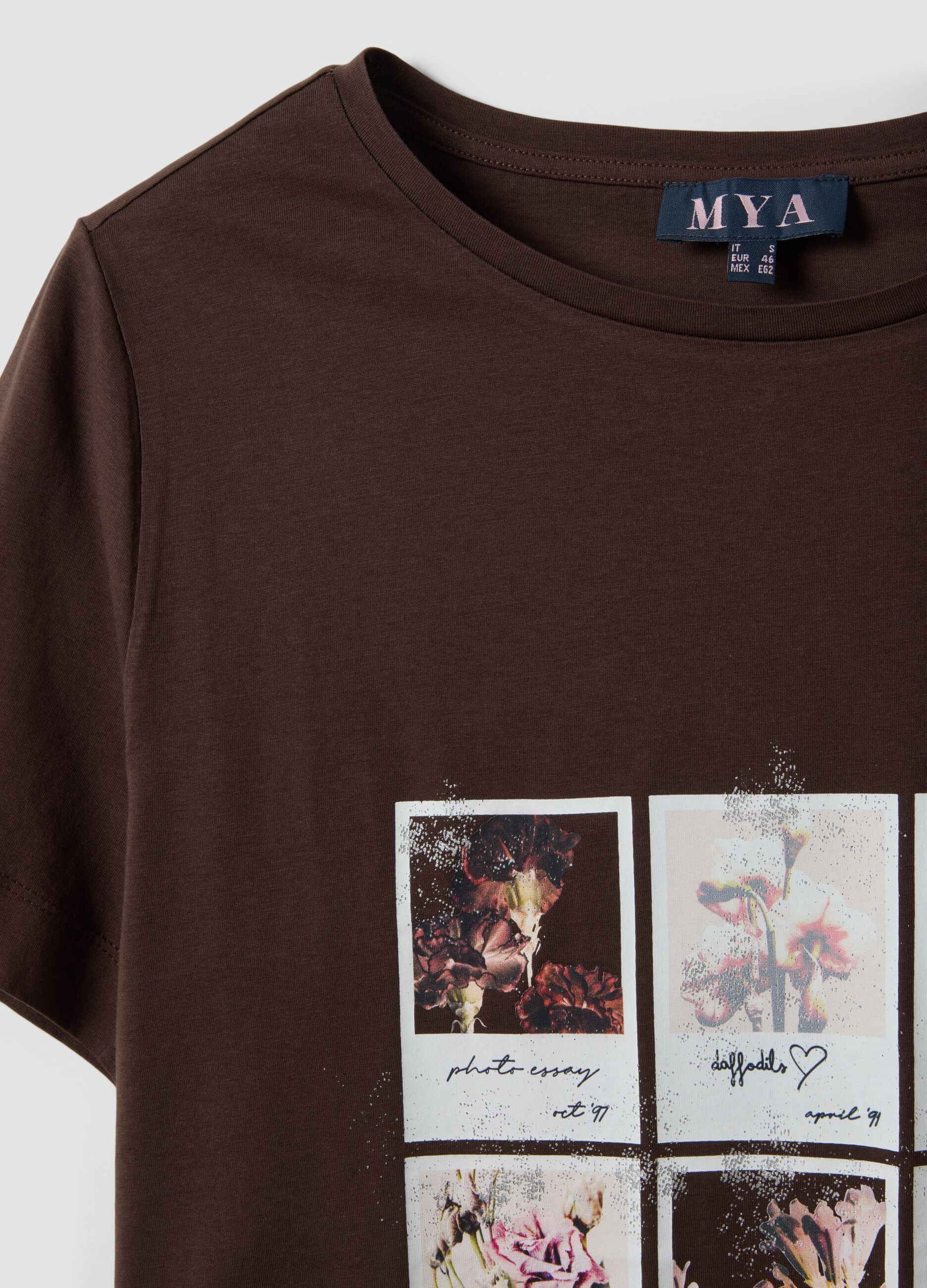 &Kappa;&alpha;&phi;έ T-shirt &alpha;&pi;ό 100% &beta;&alpha;&mu;&beta;ά&kappa;&iota; &mu;&epsilon; &phi;&lambda;&omicron;&rho;ά&lambda; &tau;ύ&pi;&omega;&mu;&alpha;, &kappa;&alpha;&nu;&omicron;&nu;&iota;&kappa;ή &epsilon;&phi;&alpha;&rho;&mu;&omicron;&gamma;ή
