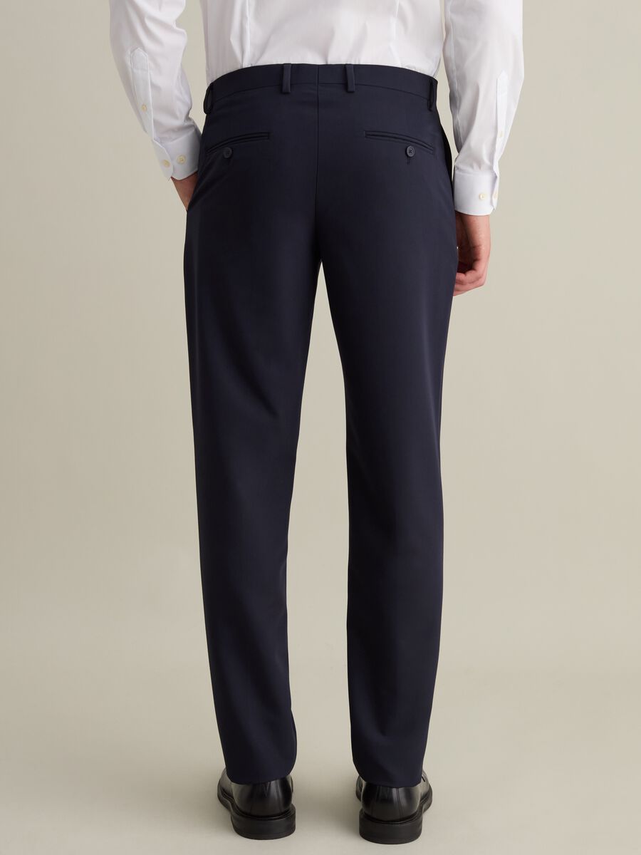 Chino trousers in stretch viscose_4