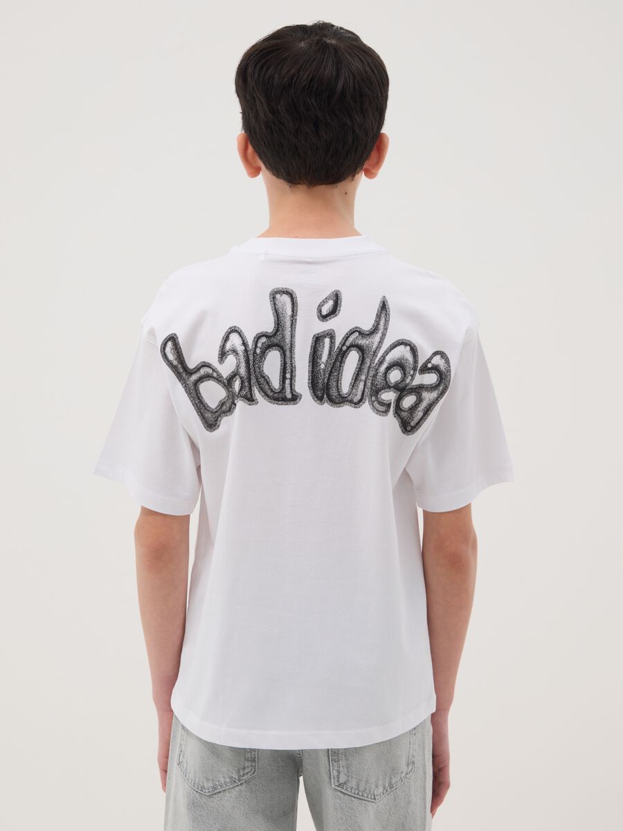 Camiseta de ni&ntilde;o en algod&oacute;n blanco puro tama&ntilde;o extra grande con estampado_2