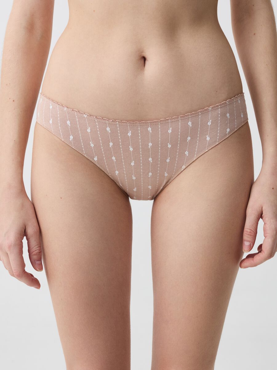 Calvin Klein Women's Invisibles Seamless Hipster Panties, 5 Pack, Light  Caramel, X-Small : : Clothing, Shoes & Accessories