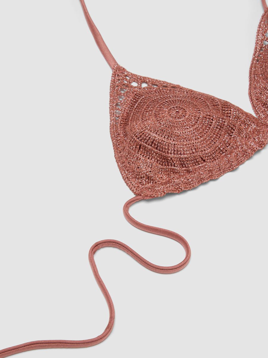 Haut de bikini triangle rose au crochet m&eacute;tallis&eacute;_6