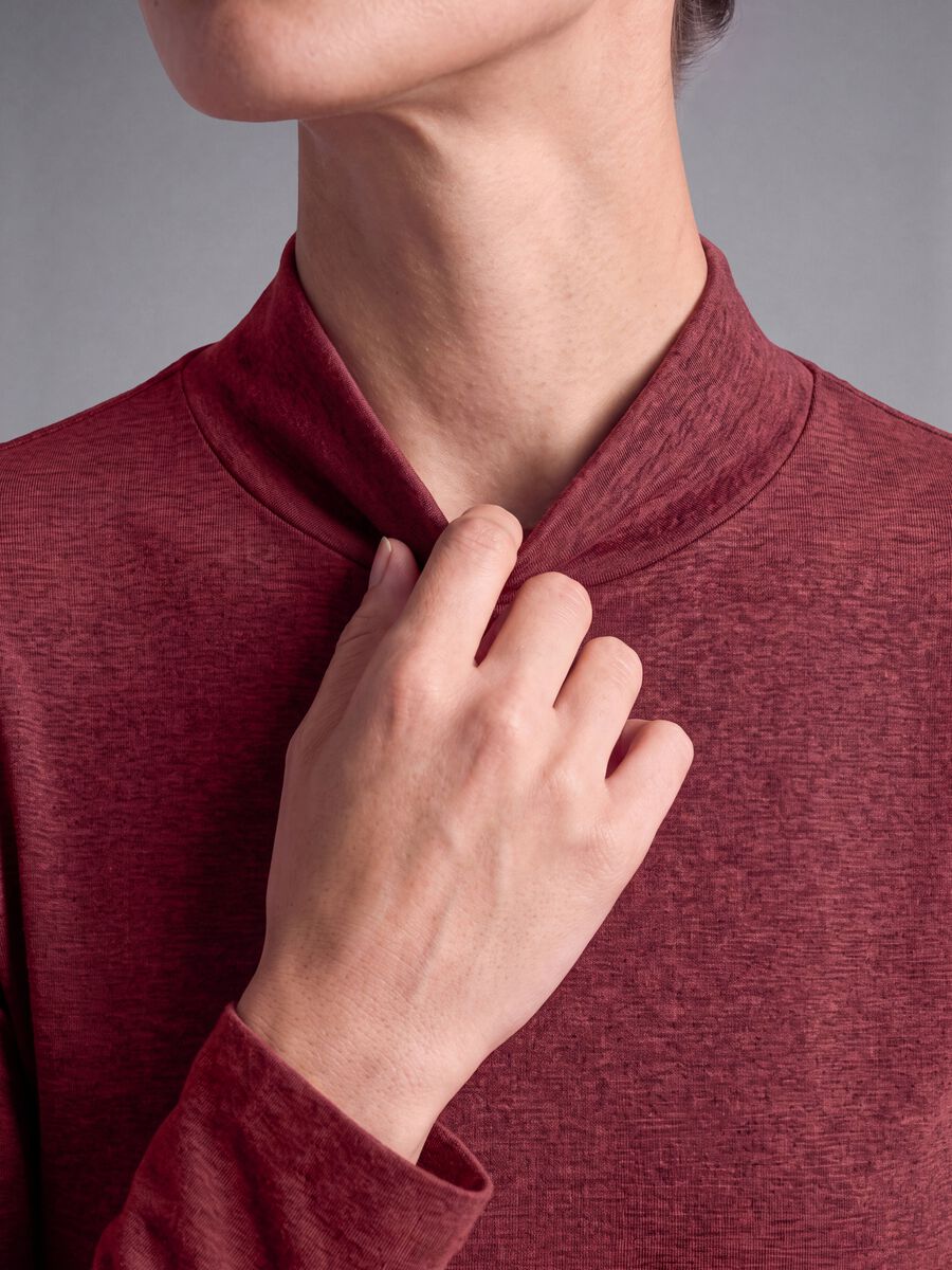 Red cropped stretch T-shirt with high neck_2