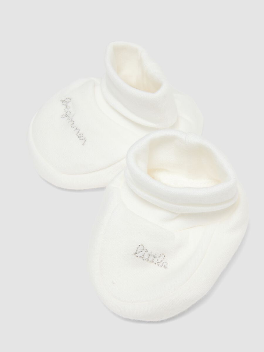 Set bianco con cappellino e scarpine foderate_1