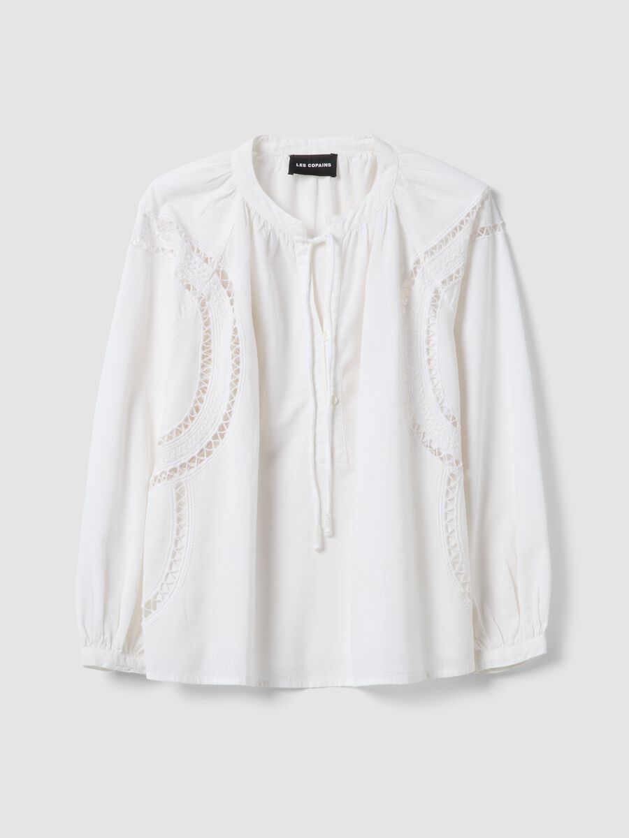 Wei&szlig;e Bluse im Regular Fit aus Baumwolle-Leinen-Mix mit Lochmuster_4