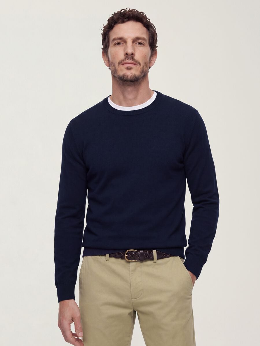 Navy crew-neck jumper in viscose blend, regular fit_0