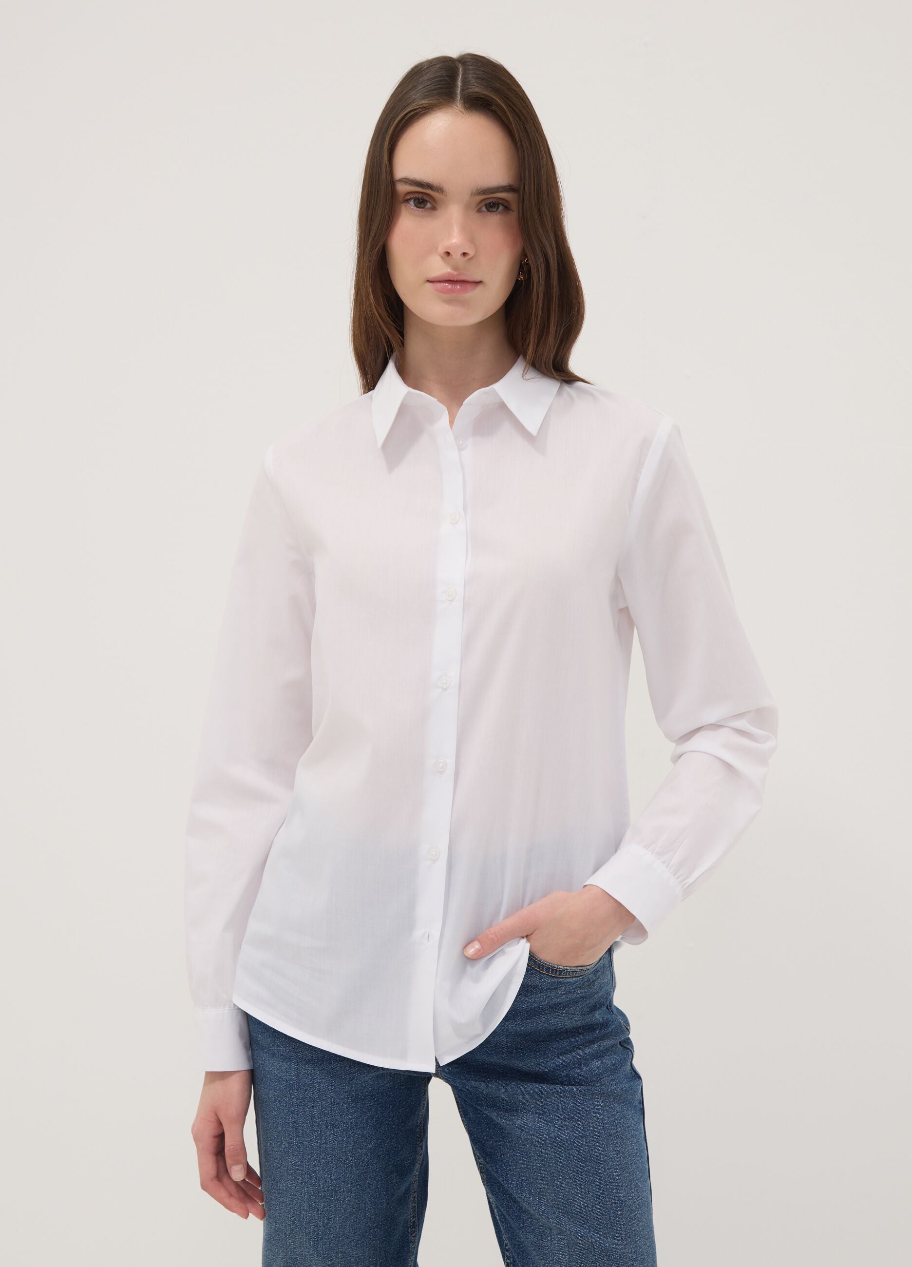 White long-sleeve slim-fit shirt