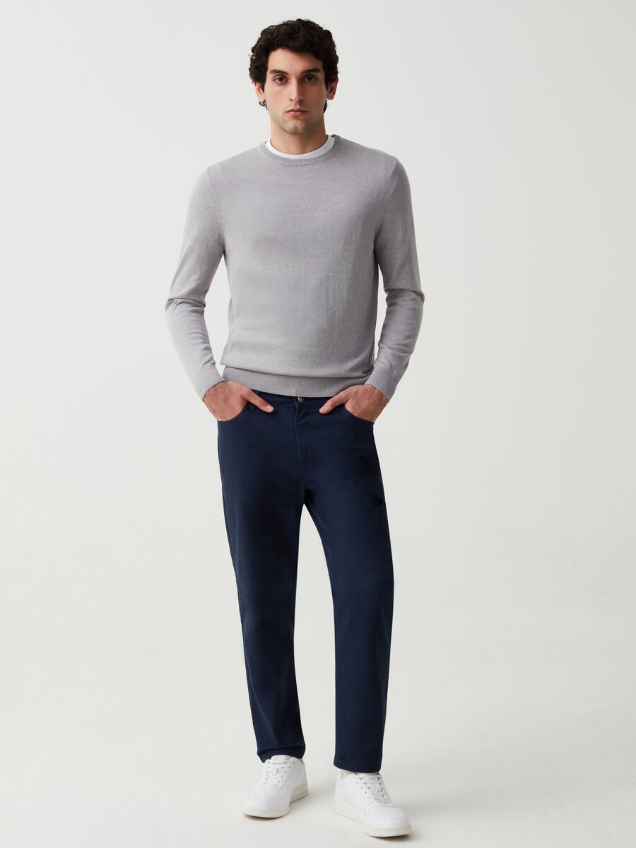 Relaxed-fit trousers with five pockets_0