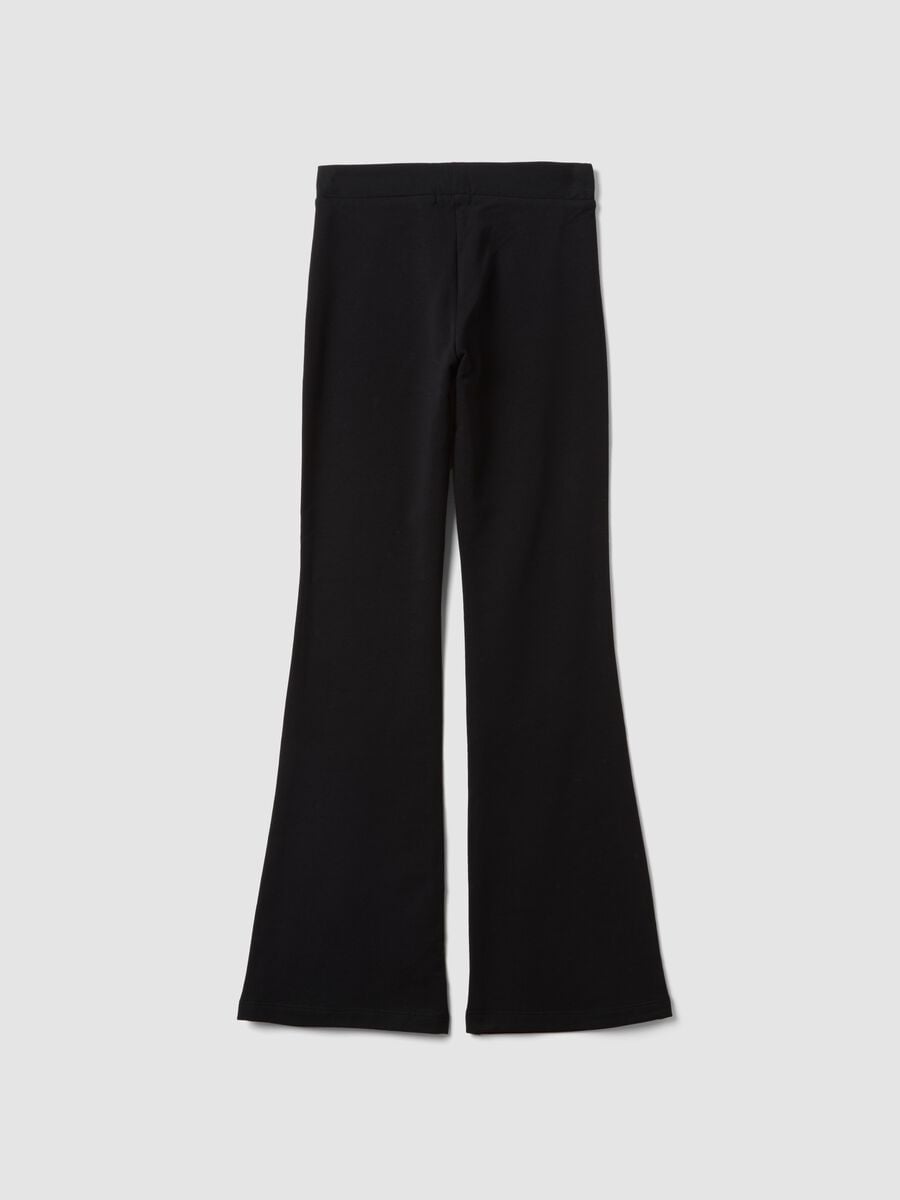 Leggings pretas &agrave; boca de sino em algod&atilde;o el&aacute;stico_1