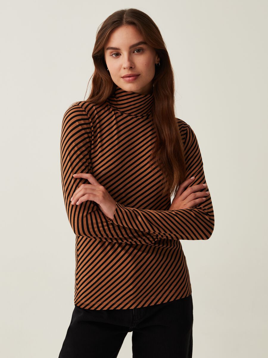 T-shirt with high neck and oblique stripes print_0