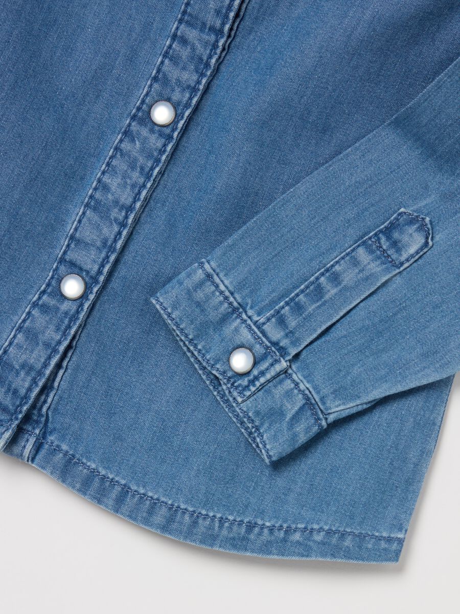 Denim shirt with flounce_3