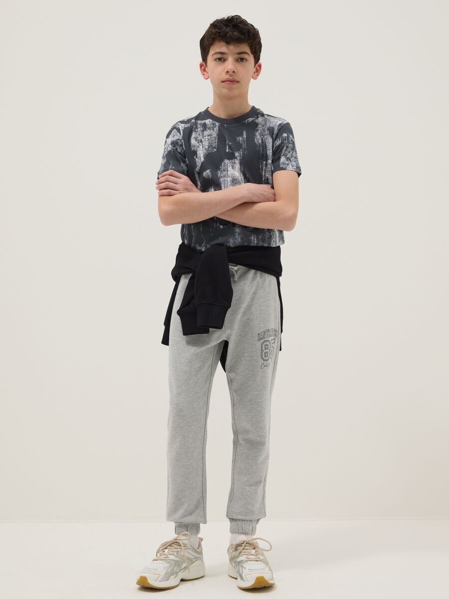 Boys&rsquo; grey cotton-viscose blend joggers, regular fit_0