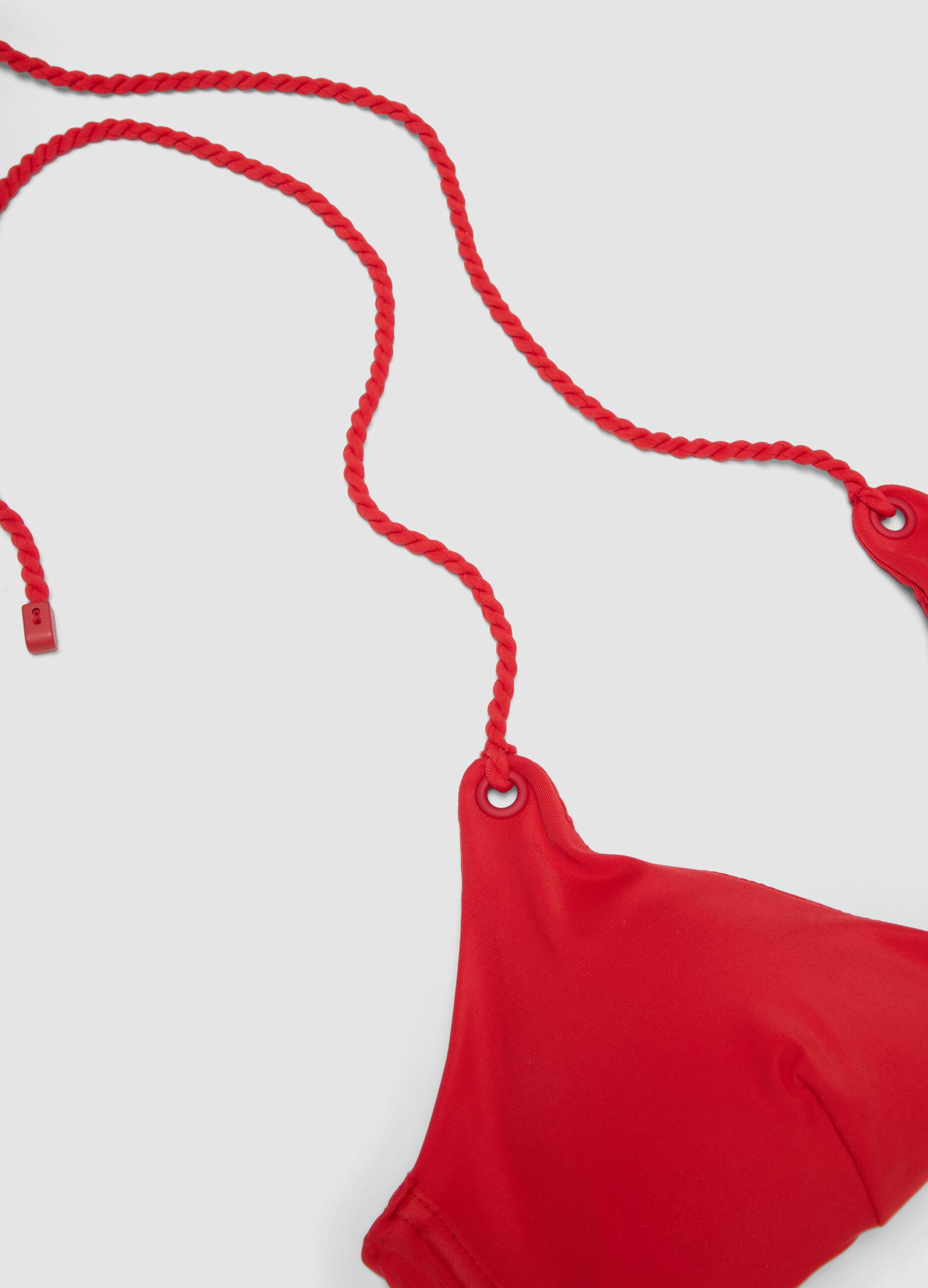 Top de bikini triangular rojo en tejido el&aacute;stico