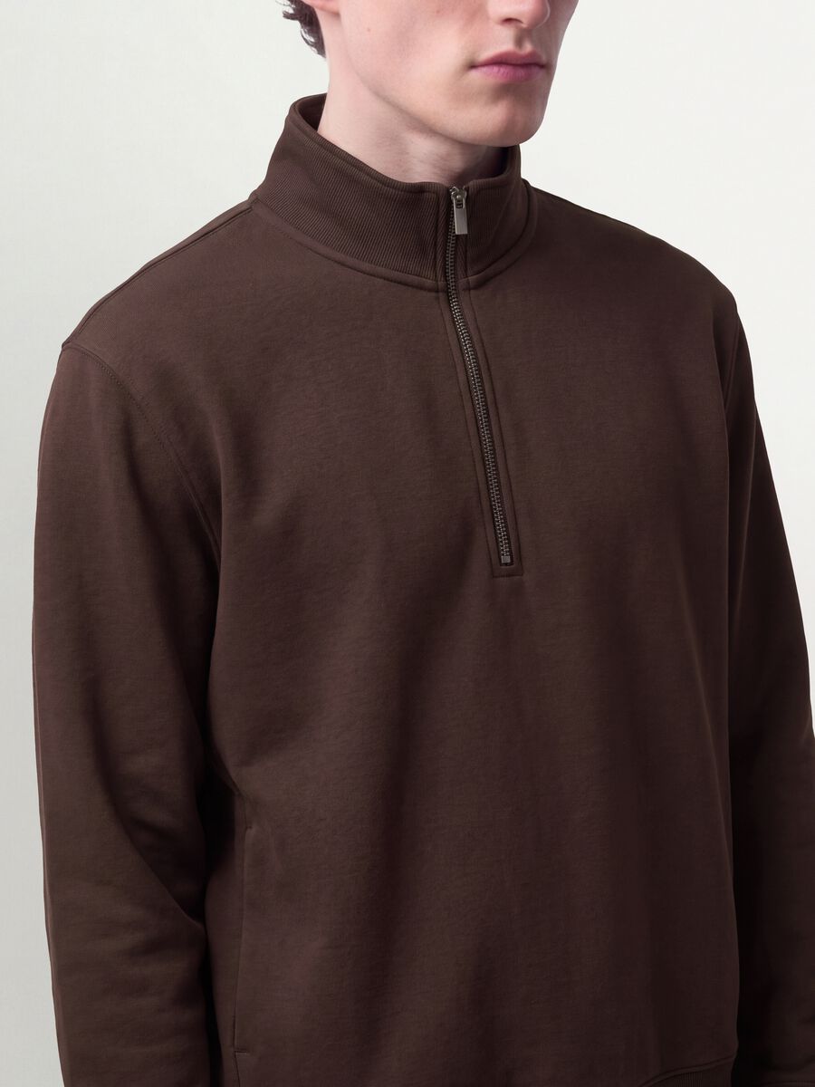 &Kappa;&alpha;&phi;έ half-zip &alpha;&pi;ό &beta;&alpha;&mu;&beta;&alpha;&kappa;&epsilon;&rho;ό &mu;ί&gamma;&mu;&alpha; &mu;&epsilon; &sigma;&tau;&rho;&omicron;&gamma;&gamma;&upsilon;&lambda;ή &lambda;&alpha;&iota;&mu;ό&kappa;&omicron;&psi;&eta;_2