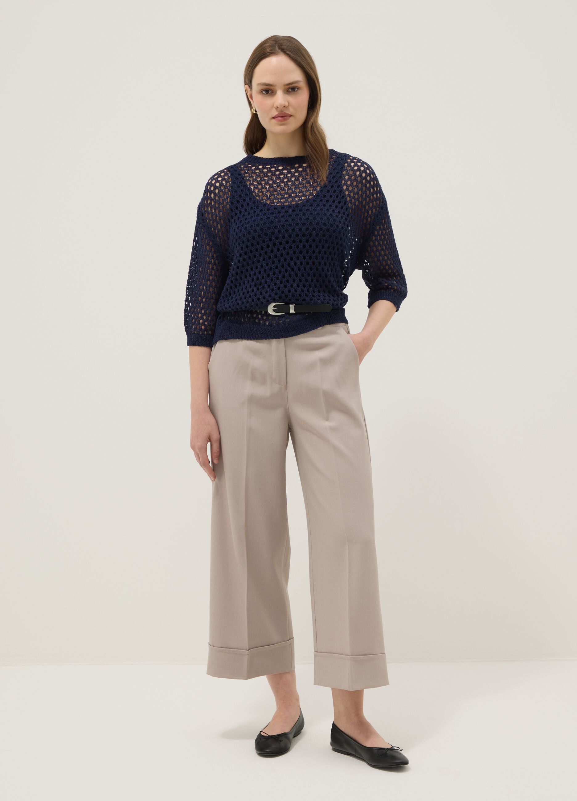 Pull bleu ajour&eacute; &agrave; manches trois-quarts