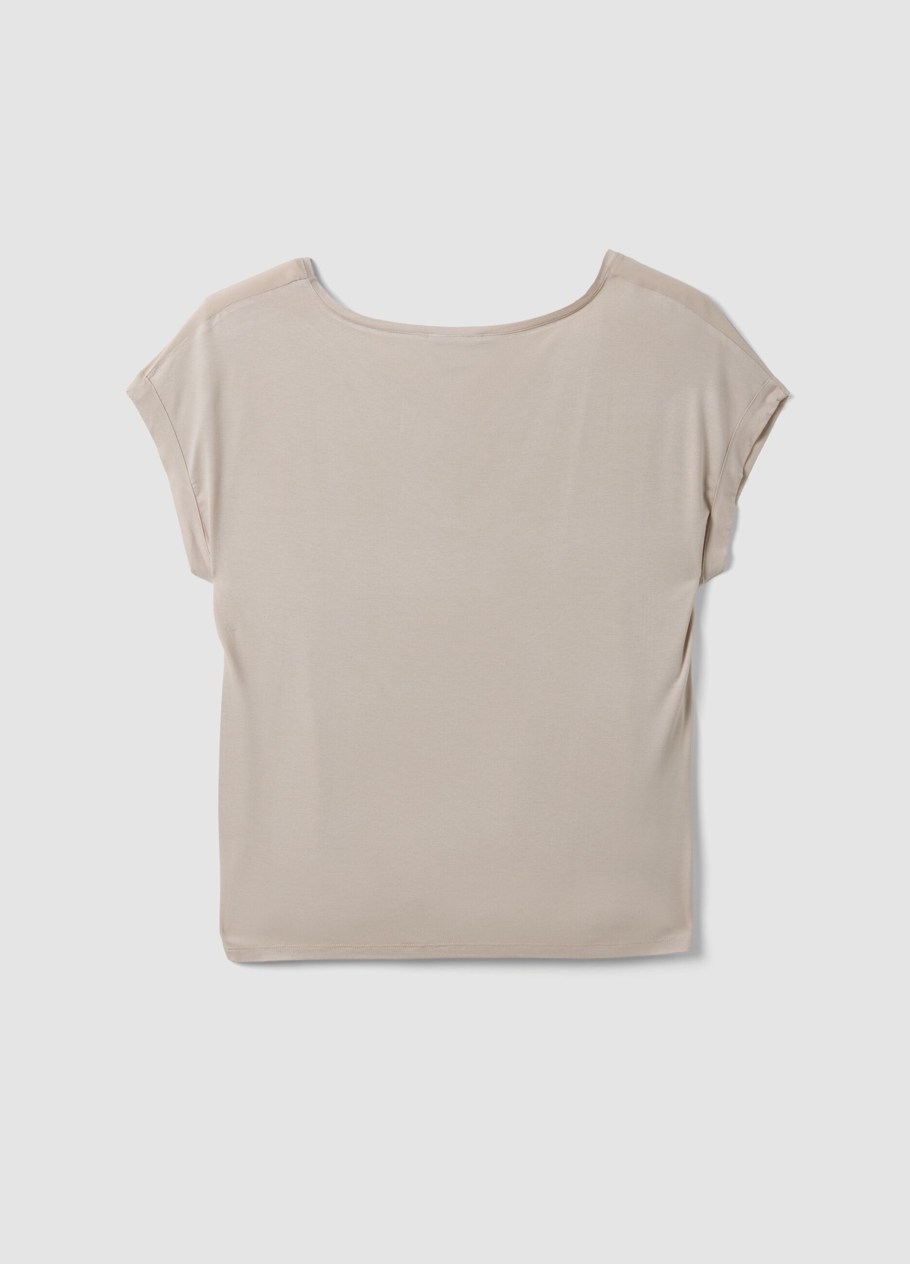 T-shirt beige en pure viscose &agrave; col V, coupe regular