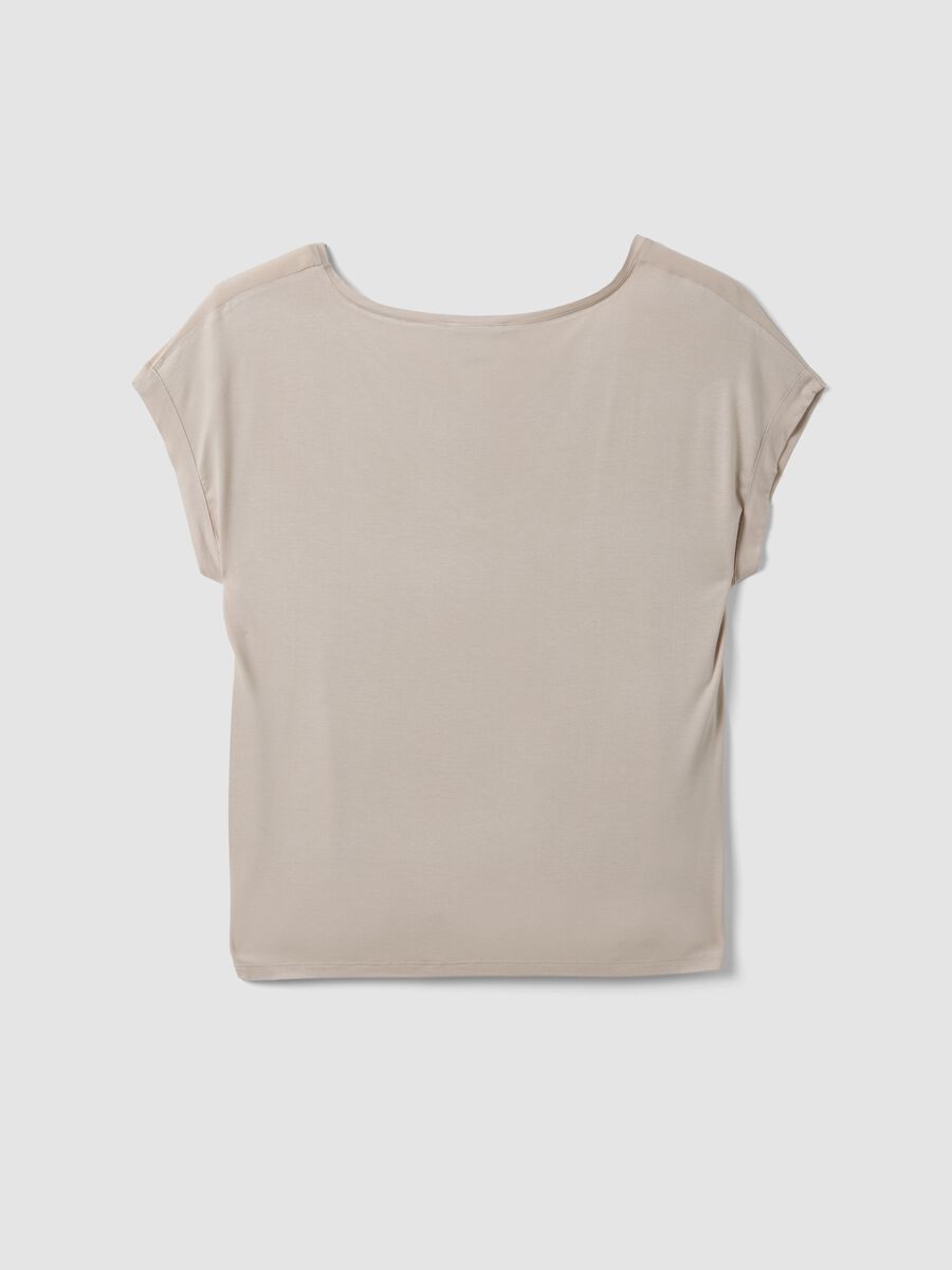 Beiges T-Shirt aus reiner Viskose mit V-Ausschnitt, Regular Fit_1