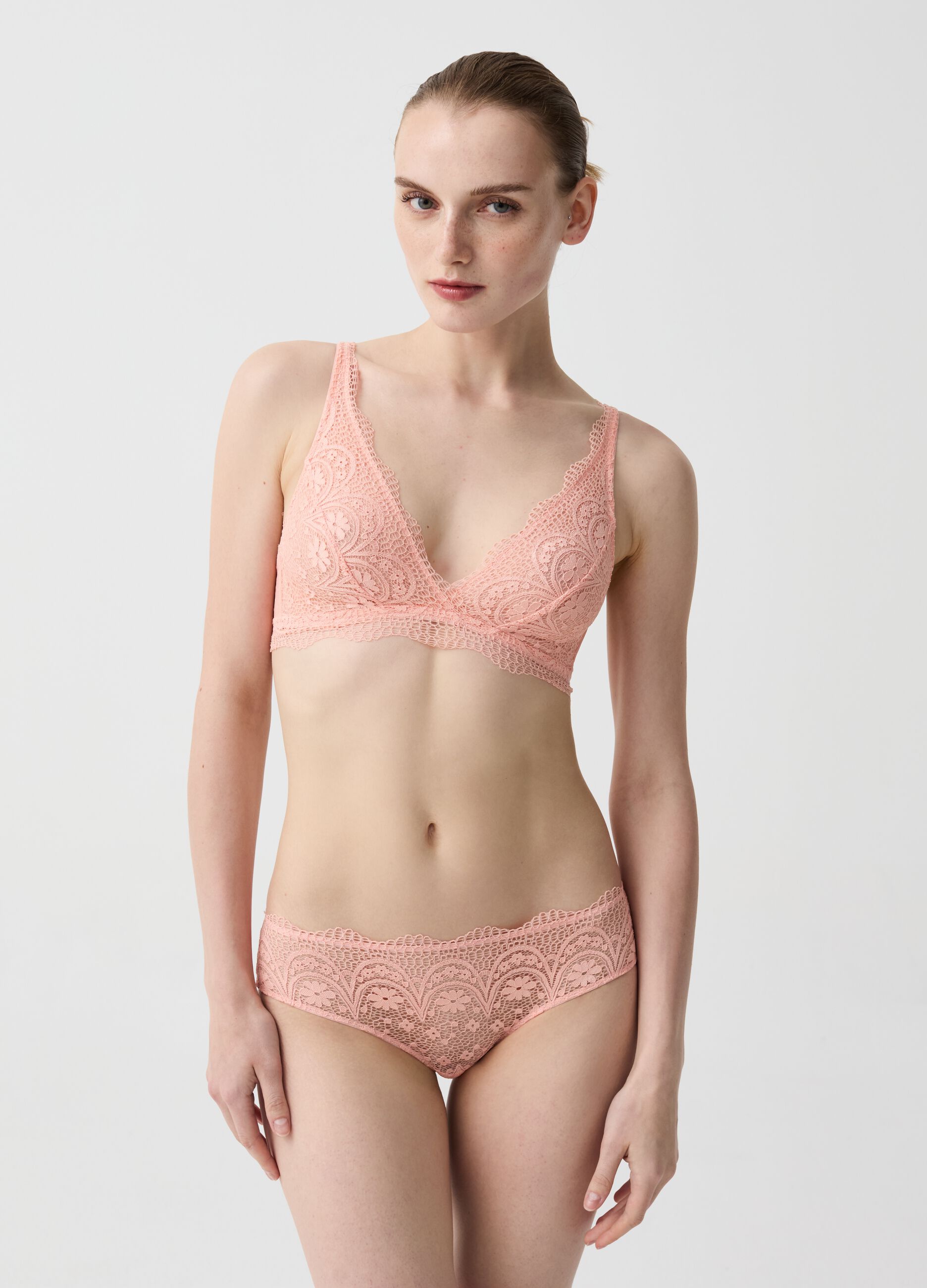 Floral lace briefs in plumetis tulle