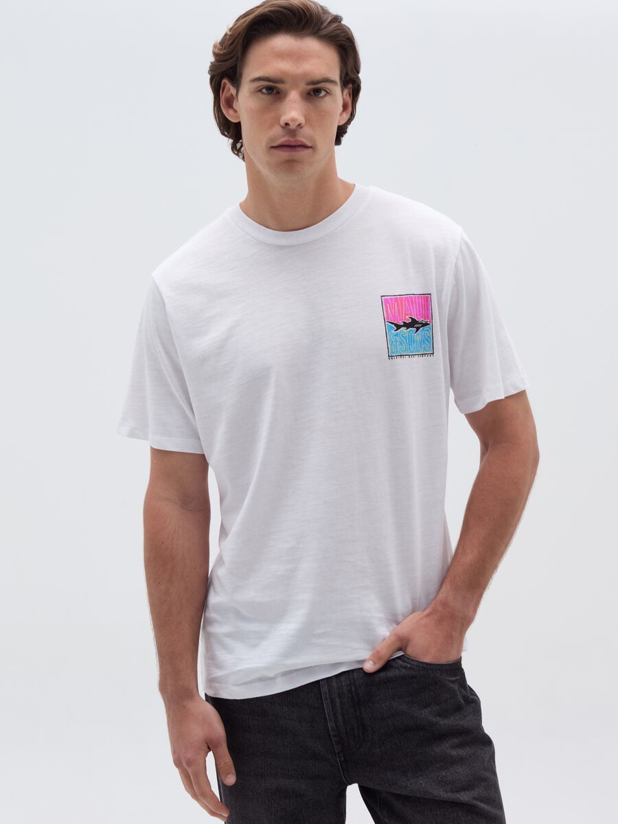 T-shirt in slub jersey stampa logo con squalo_1